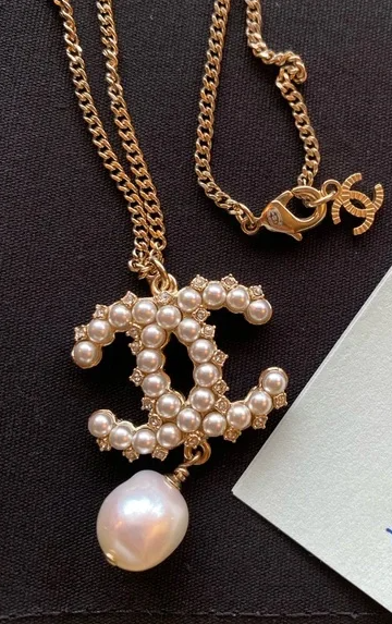 Bagsaaa Ch**el CC Pearl Necklace 
