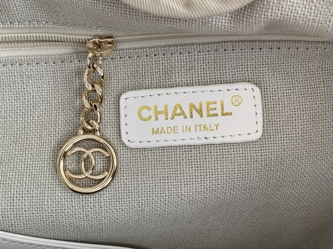 Bagsaaa Ch**el Deauville Shopping Bag Beige & White Size 38x32x18cm