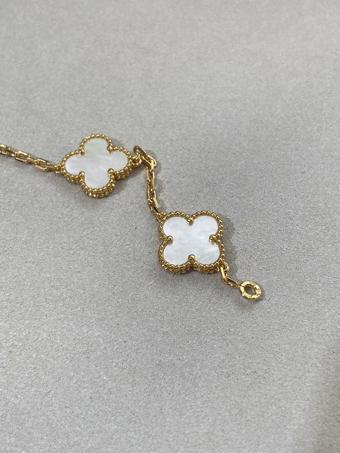 Bagsaaa V*n Cl**f & Arpel Vintage Alhambra Bracelet 5 Motifs Gold & White