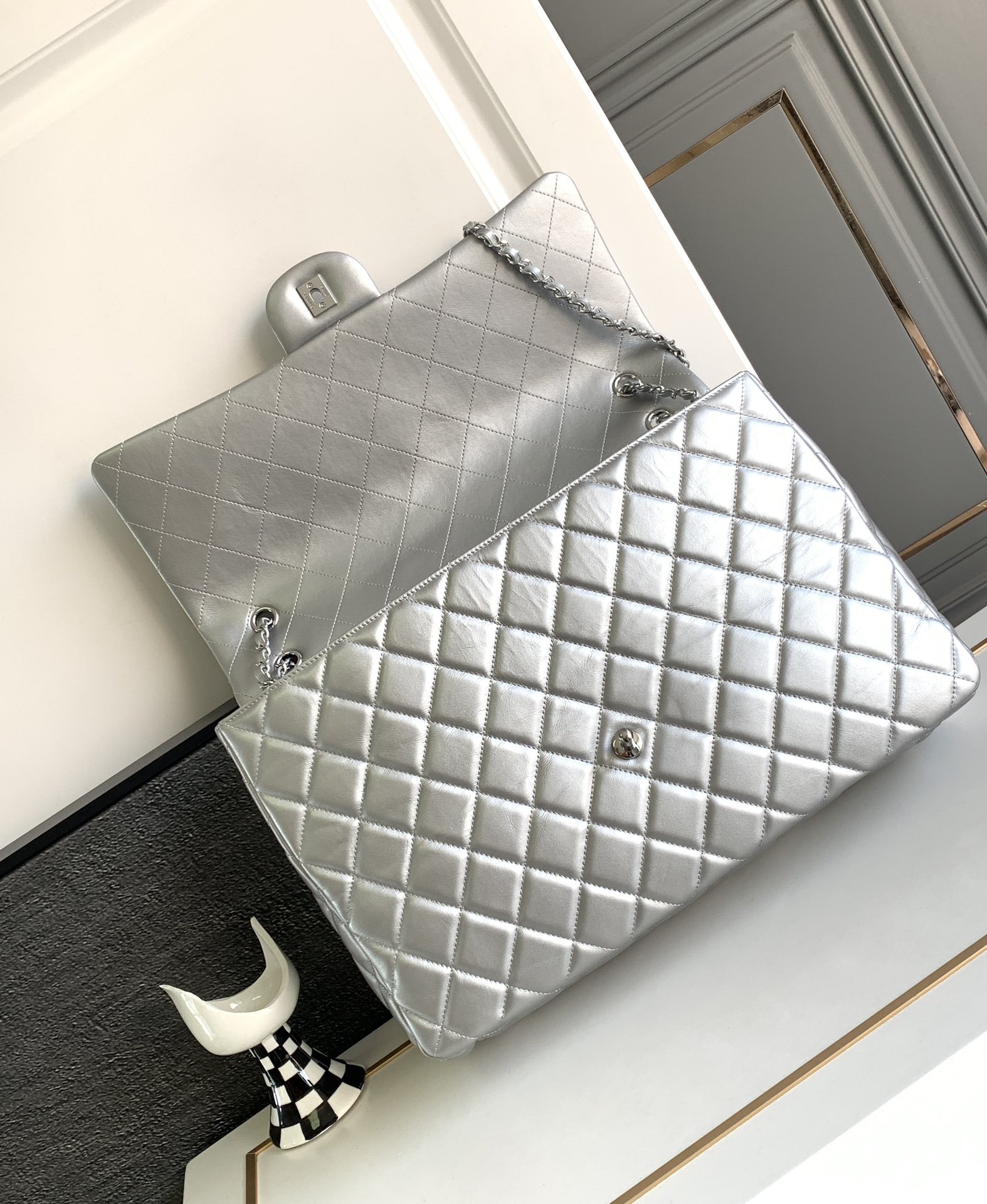 Bagsaaa Ch**el XXL Silver Lambskin Flap Bag - 40x26x12cm
