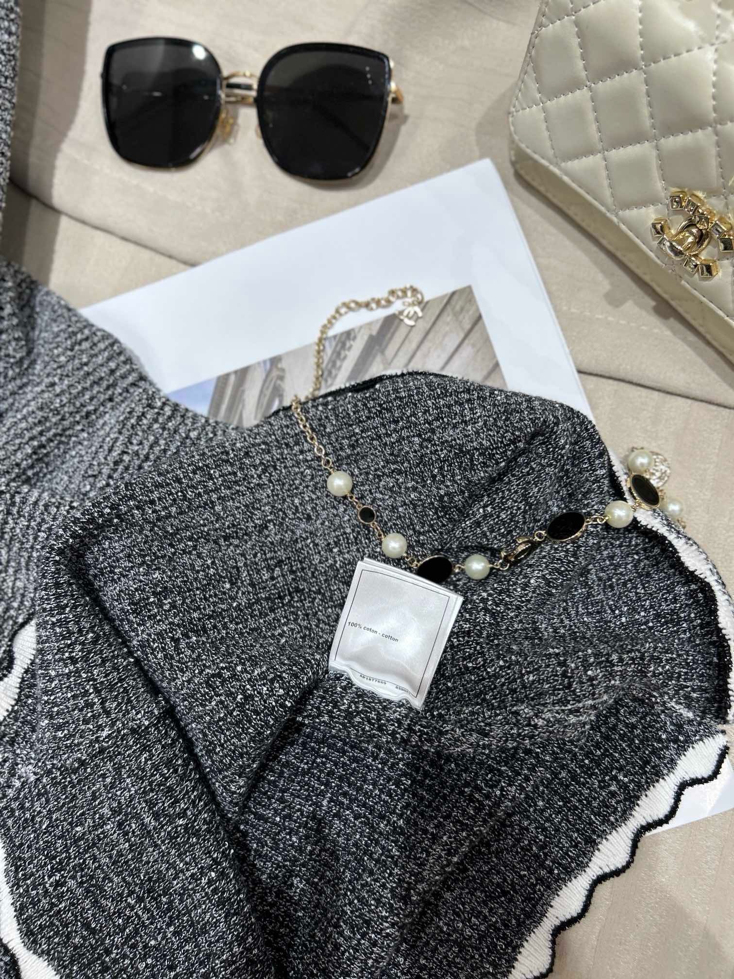 Bagsaaa Ch**el Gray Dress 2024