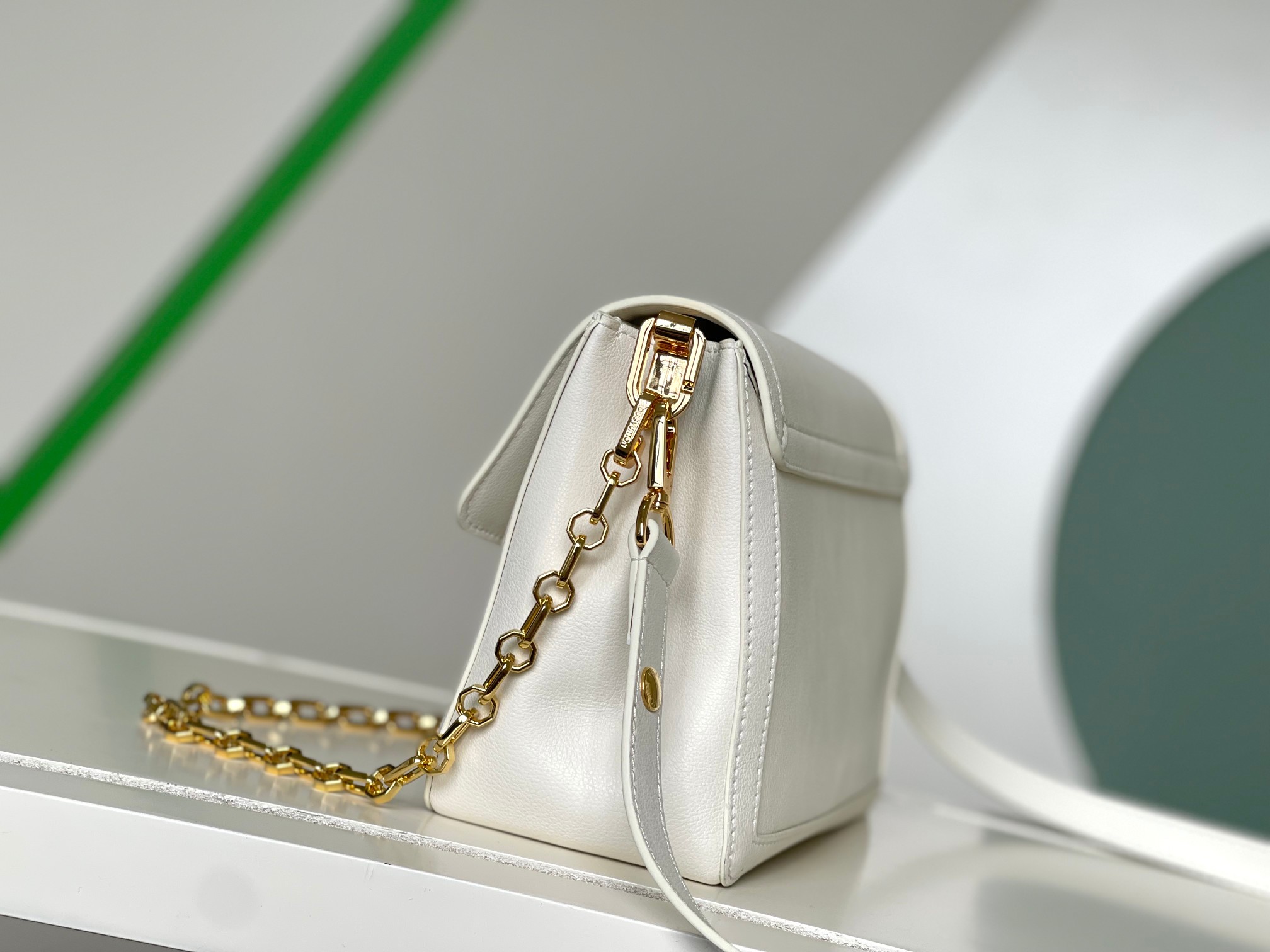 Bagsaaa L0vis Vvtt0n M25050 Dauphine Soft MM White - 24 x 17 x 9 cm