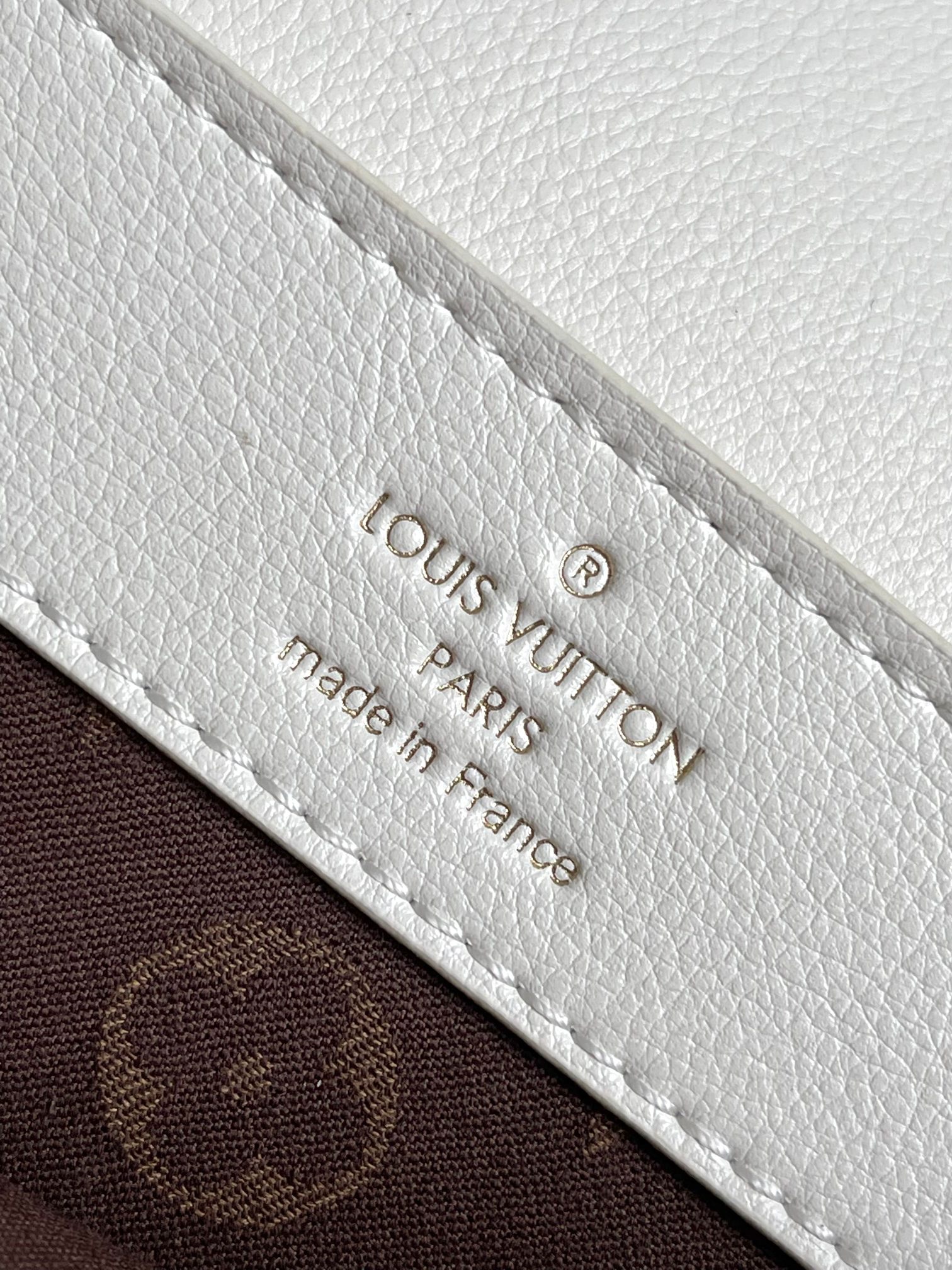 Bagsaaa L0vis Vvtt0n M25050 Dauphine Soft MM White - 24 x 17 x 9 cm