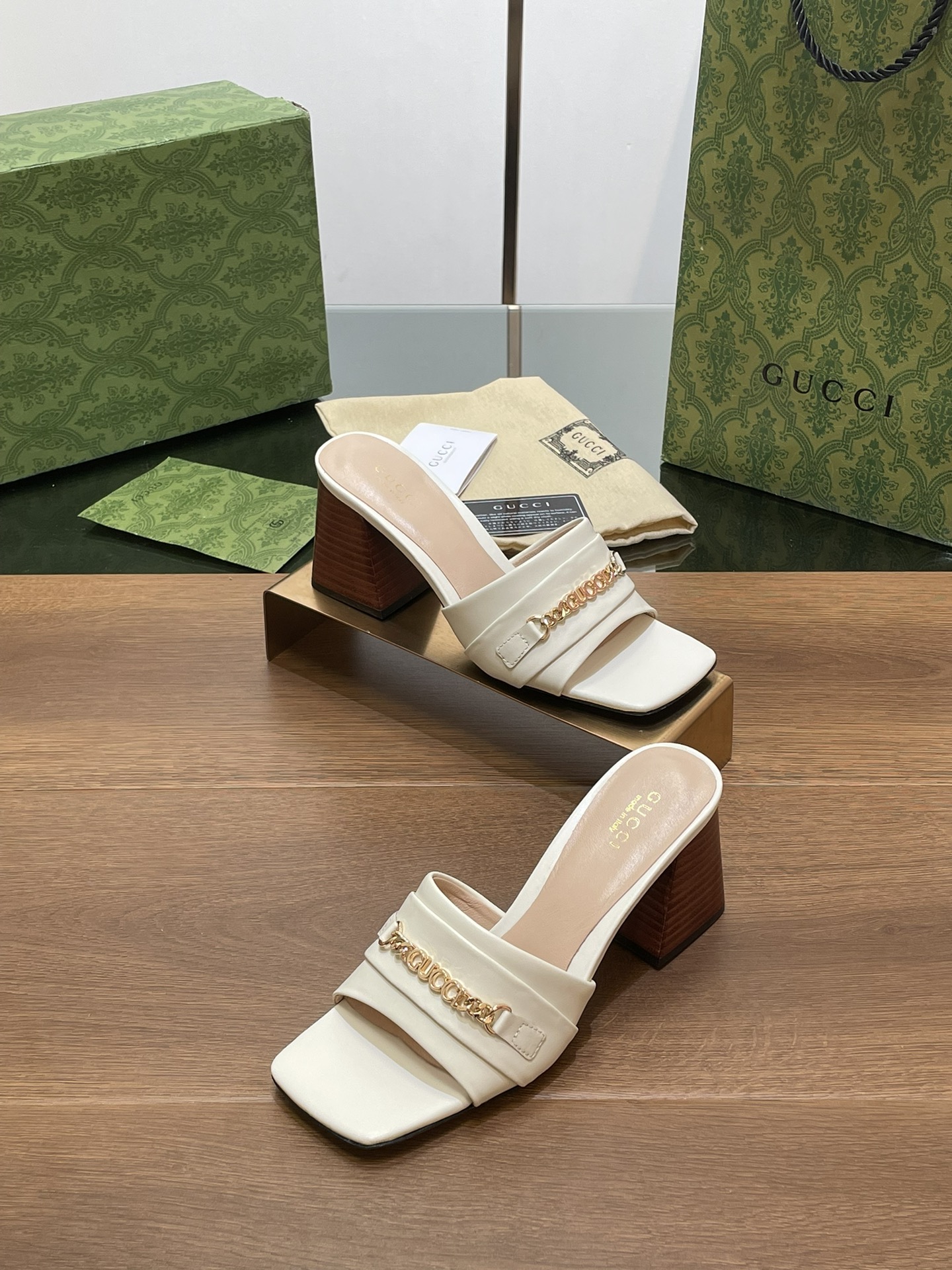 Bagsaaa Gvc*1 Signoria Slide Sandal 786595 White