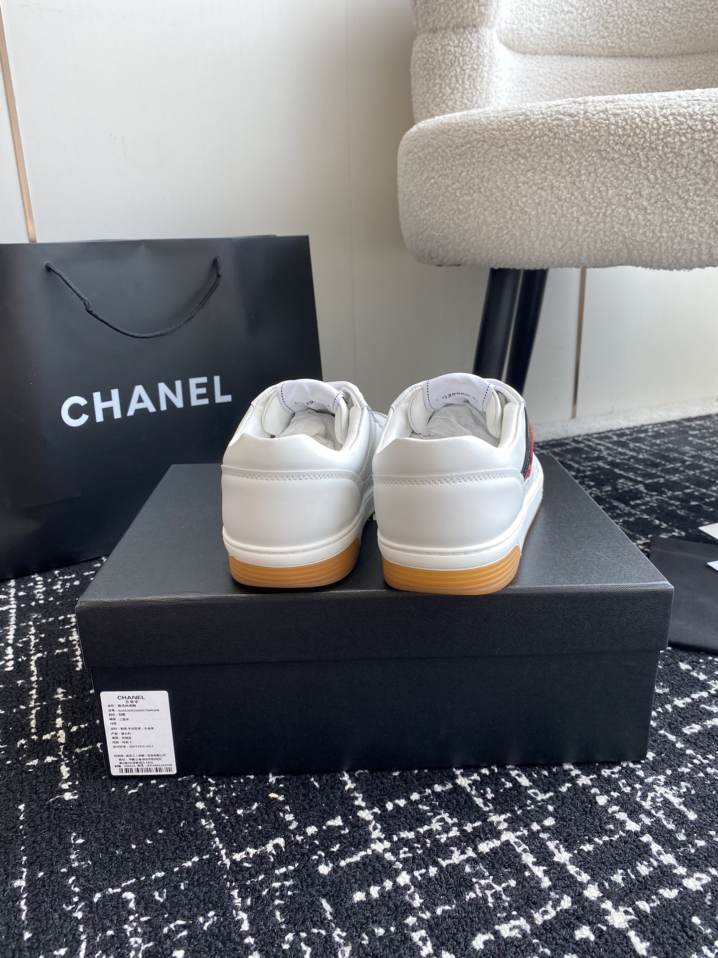 Bagsaaa Ch**el Sneakers G39978 White & Red logo