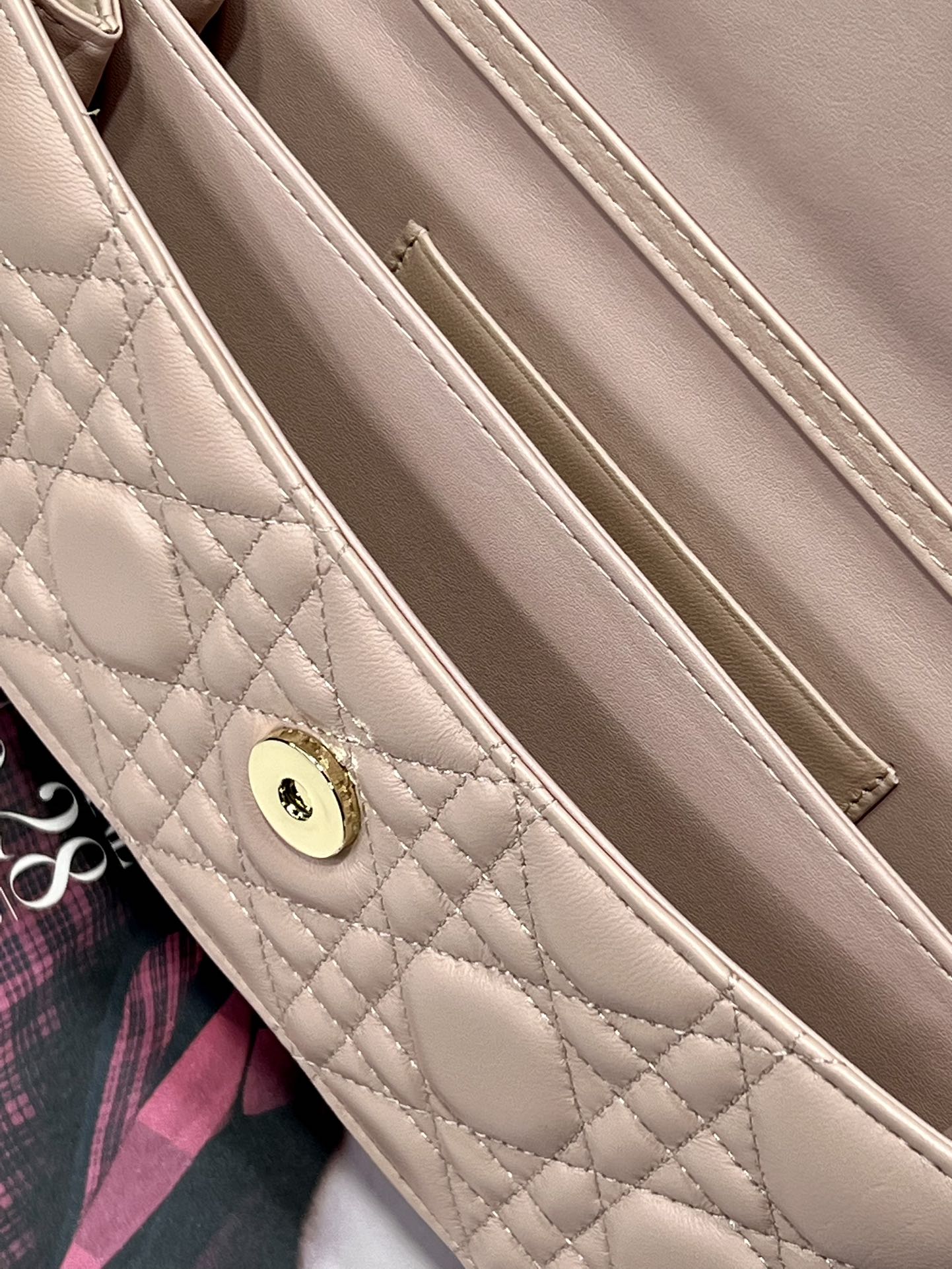 Bagsaaa My D10r Mini Bag Powder Pink Cannage Lambskin - 21 x 11.5 x 4.5 cm
