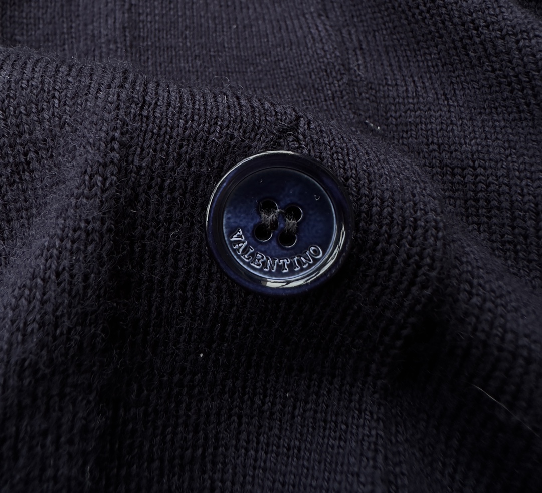 Bagsaaa Va1e*ntin0 Wool Cardigan Navy