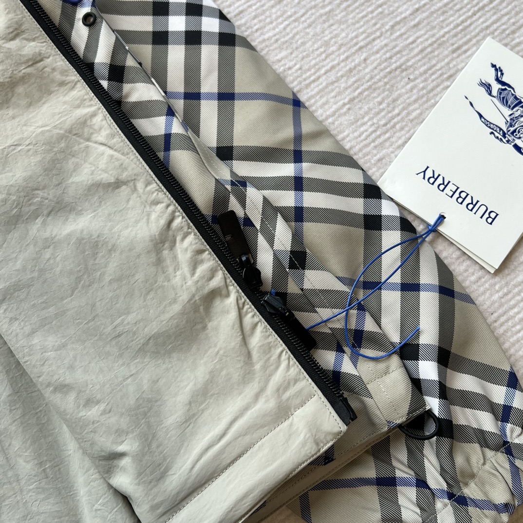 Bagsaaa Bv*b*rry Cropped Reversible Check Jacket Gray