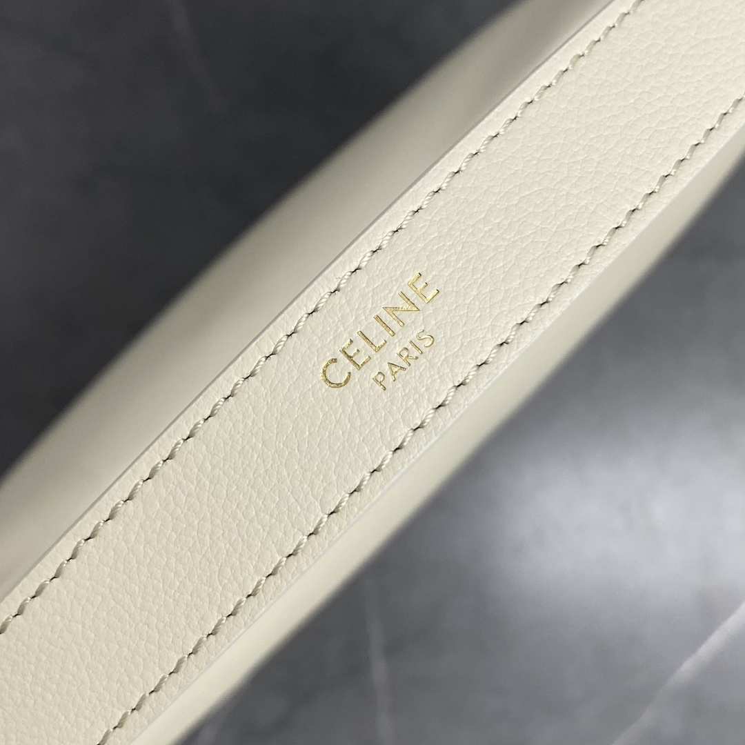 Bagsaaa Ce1i*e Medium Heloïse Bag Cuir Triomphe In S*pple Calfskin Beige - 30 X 28.5 X 8 CM