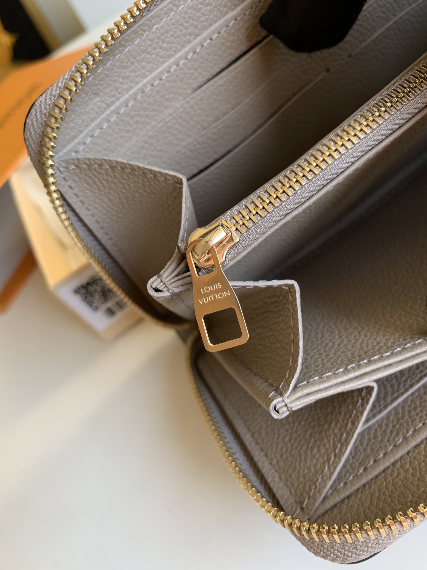 Bagsaaa L0vis Vvtt0n M69794 Zippy Wallet Grey/Cream - 19.5 x 10.5 x 2.5 cm