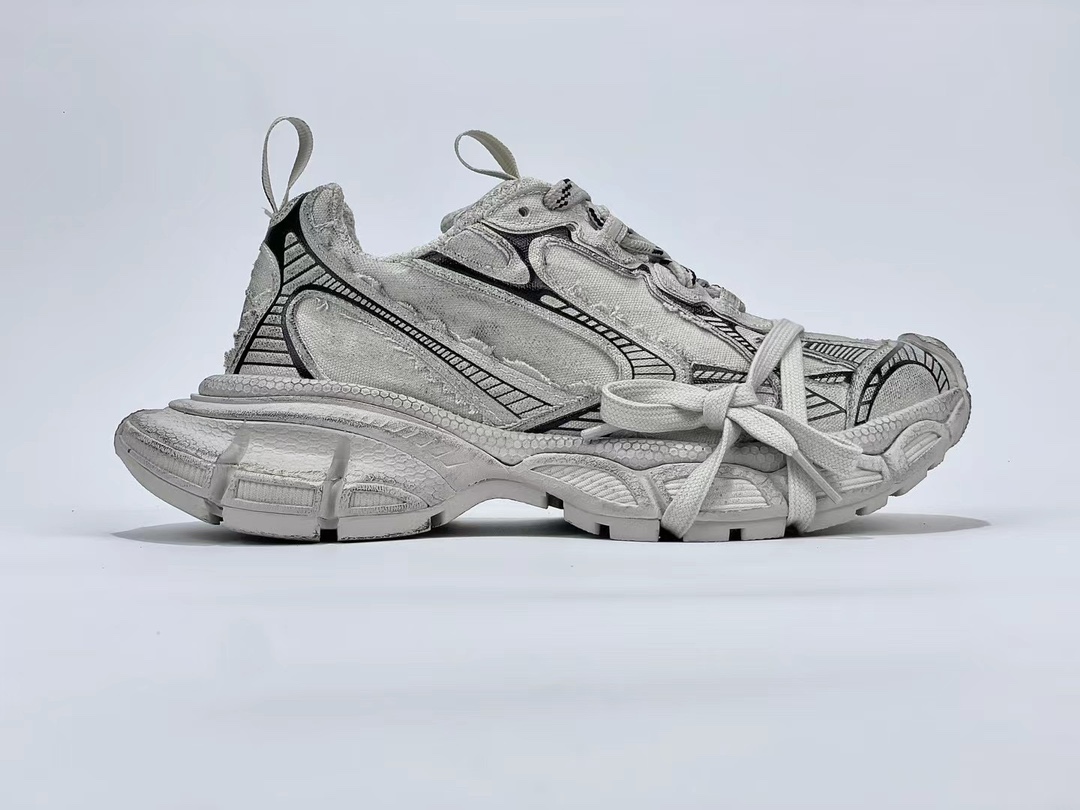 Bagsaaa Ba1en*iaga Light Gray Sneaker