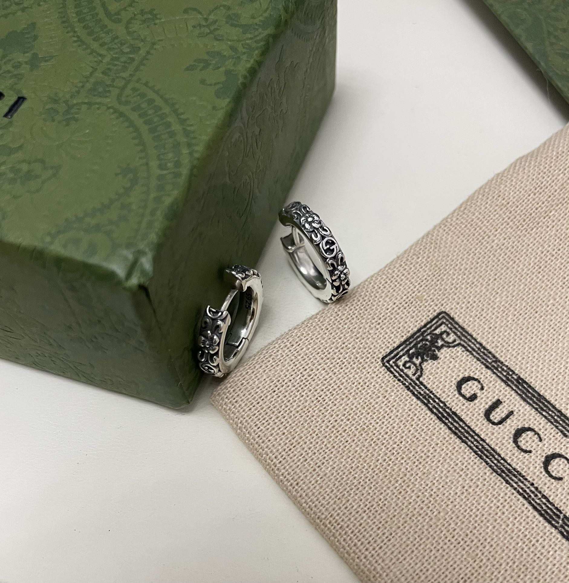 Bagsaaa Gvc*1 Earrings 02