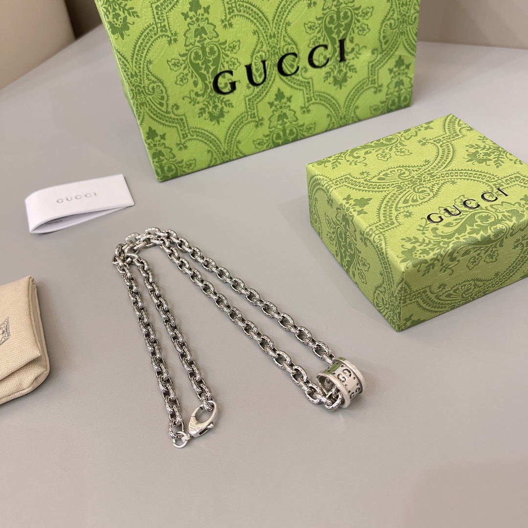 Bagsaaa Gvc*1 Necklace 01