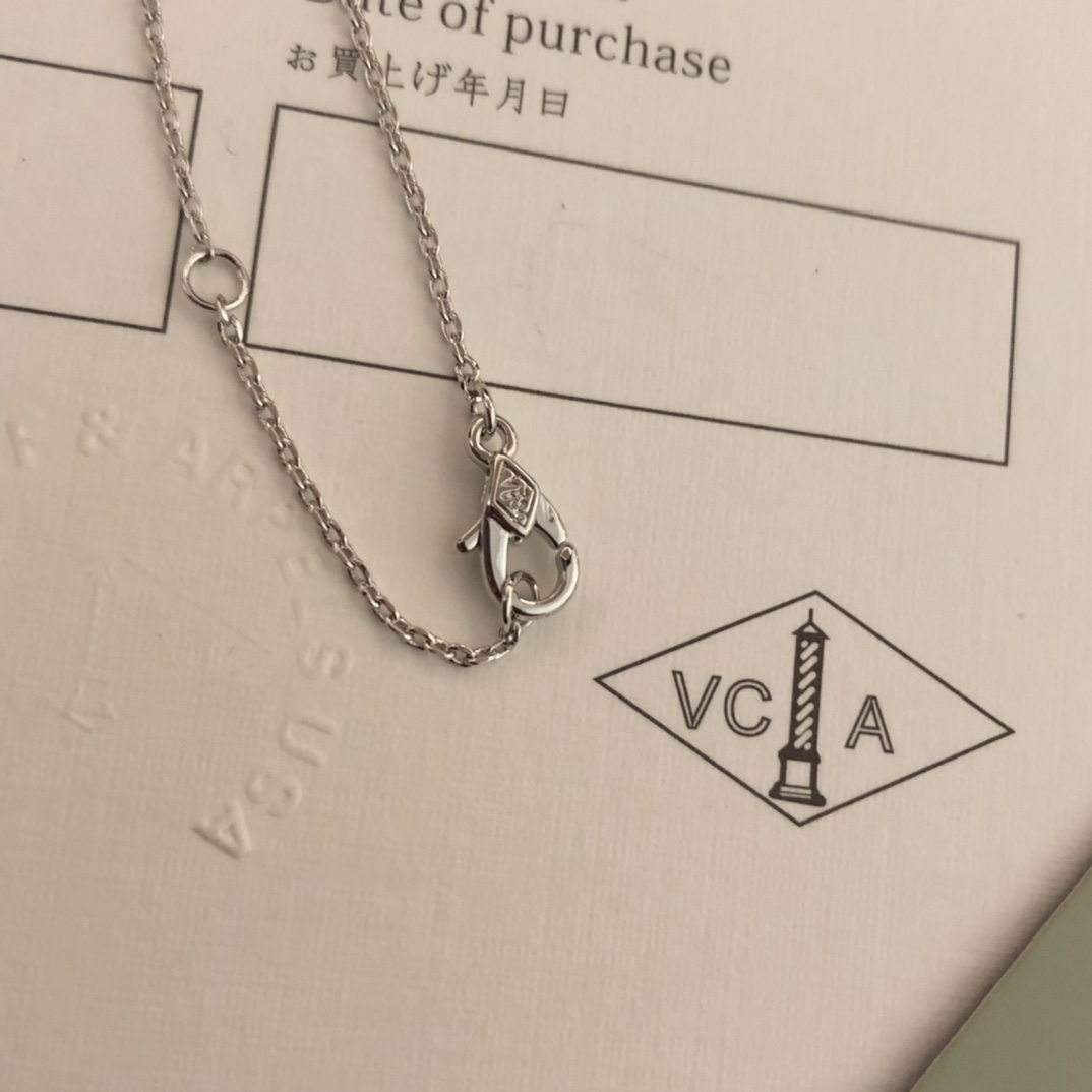 Bagsaaa V*n Cl**f & Arpel Necklace