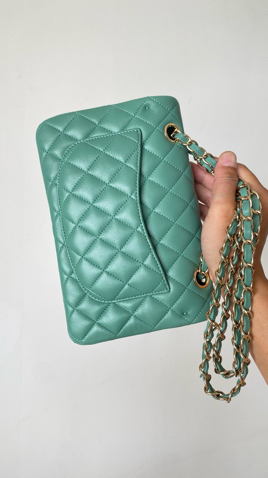 Bagsaaa Ch**el Flap Bag Green Mint Lambskin & Gold Hardware - 23cm