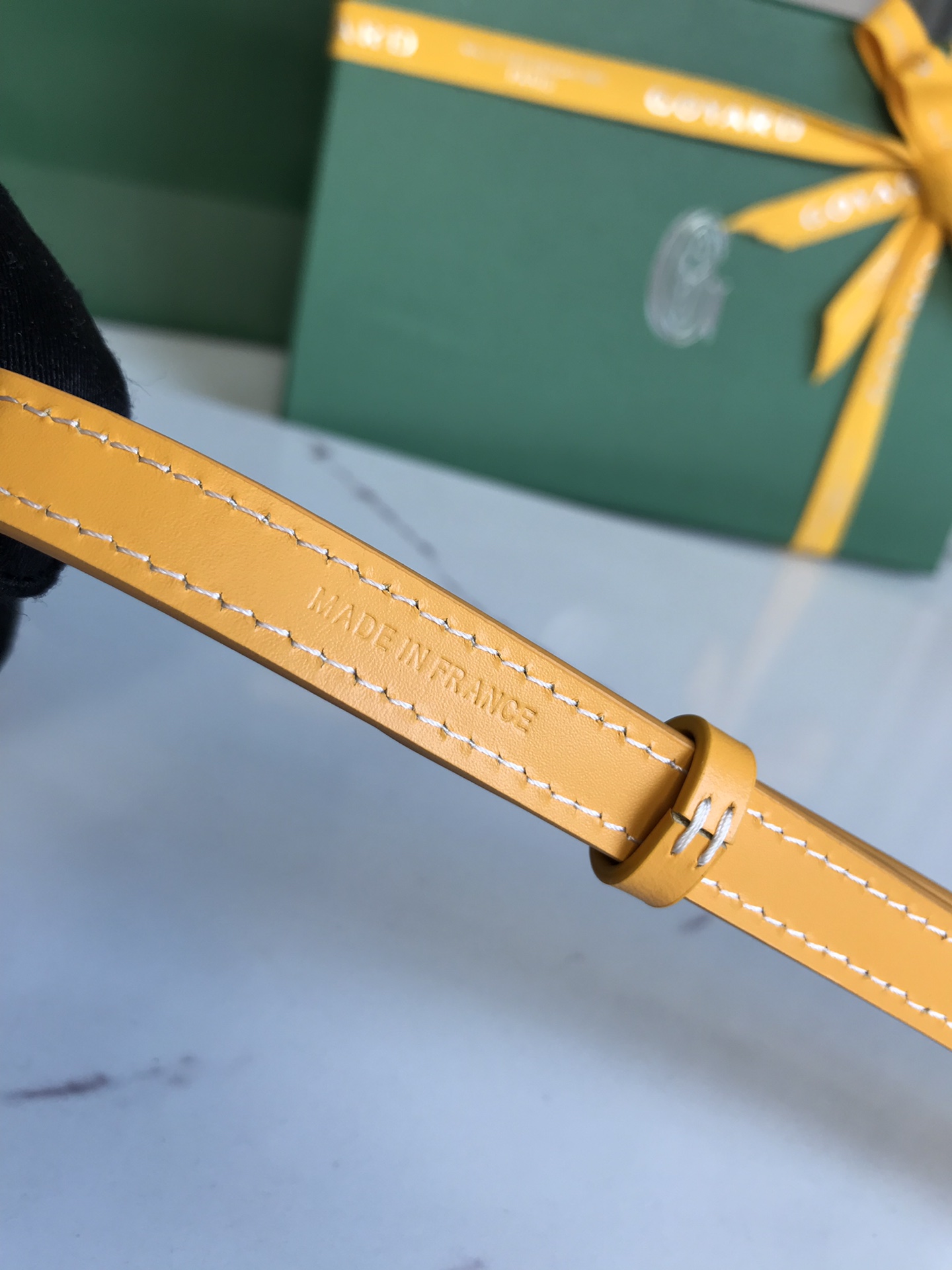 Bagsaaa G09ard Montmartre GM Case Yellow - 10 x 1 x 18cm 