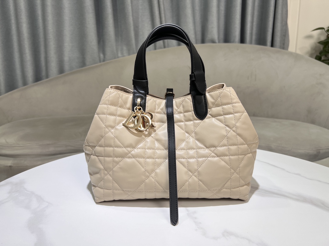 Bagsaaa Small D10r Toujours Bag Rope Beige and Black Macrocannage Calfskin - 23 x 14 x 12 cm
