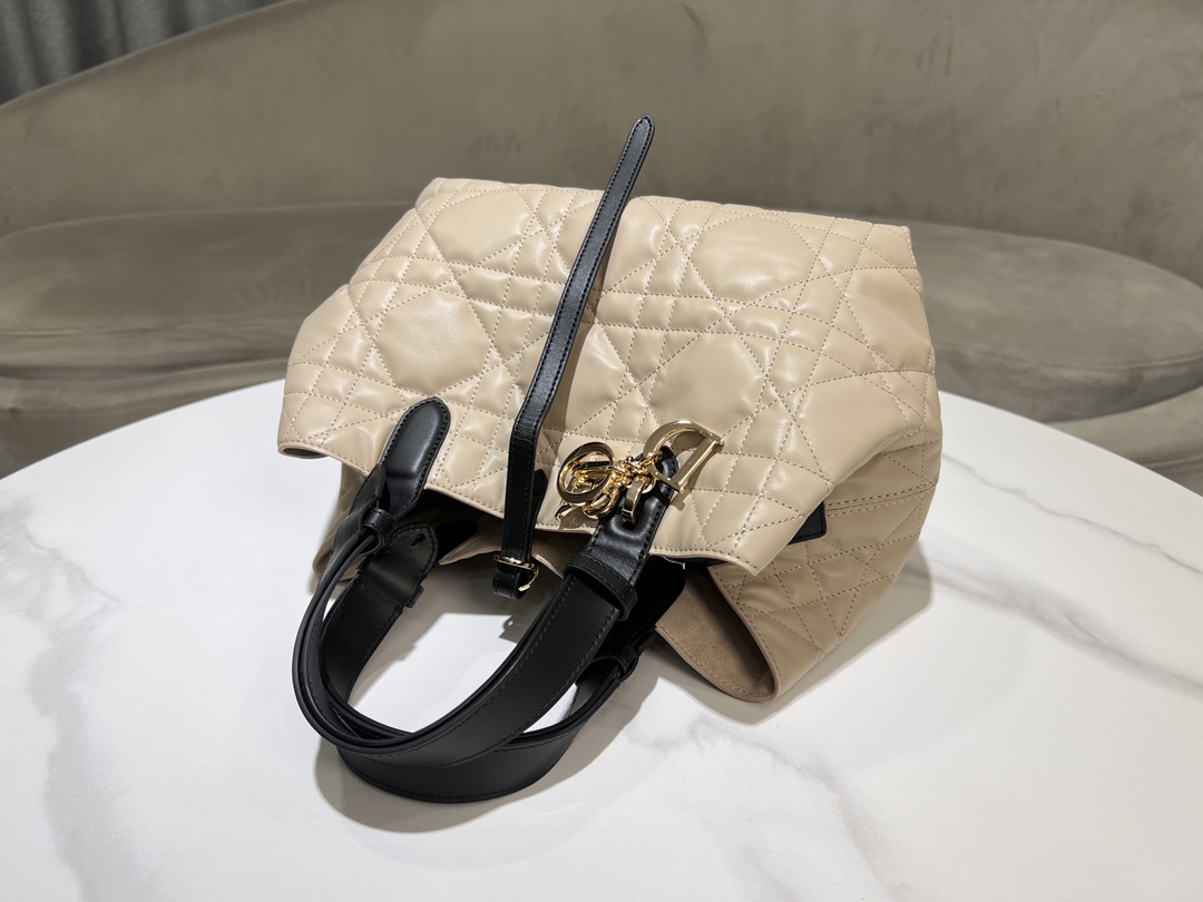 Bagsaaa Medium D10r Toujours Bag Rope Beige and Black Macrocannage Calfskin - 28.5 x 21.5 x 17 cm