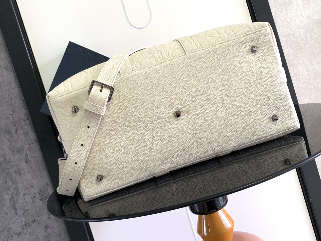 Bagsaaa D10r Weekender 40 Beige D10r Gravity Leather and Beige Grained Calfskin - 57.5 x 34.5 x 22 cm