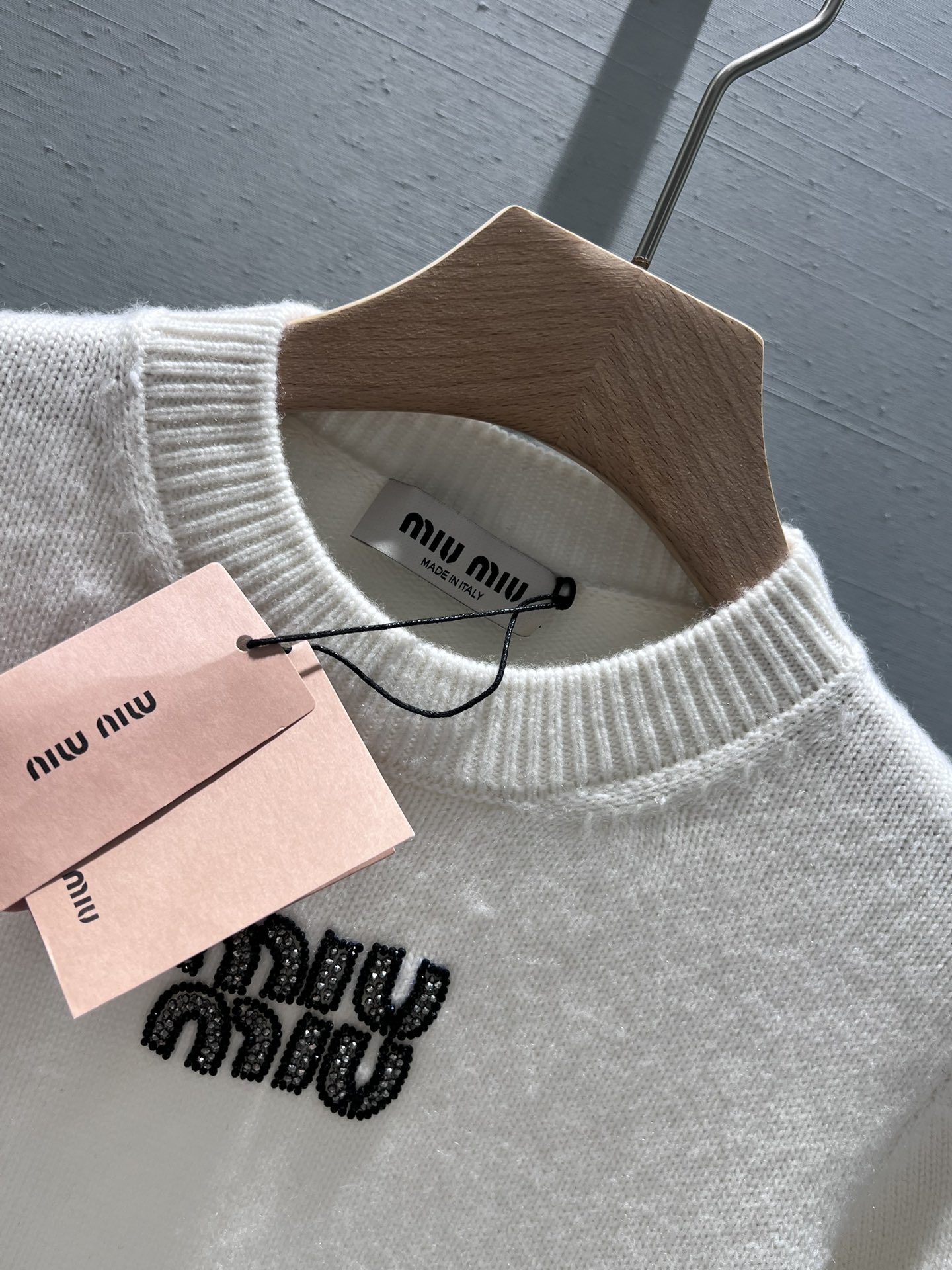 Bagsaaa M1um1u Long-Sleeved Sweater White