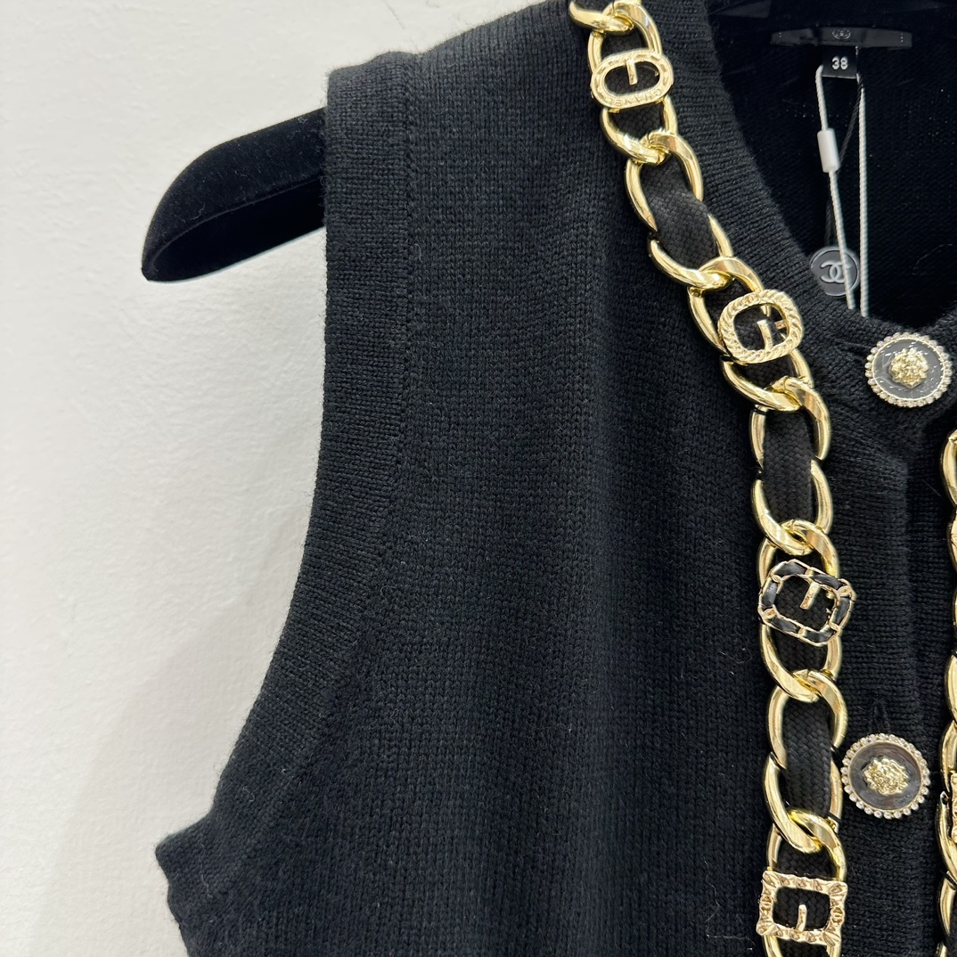Bagsaaa Ch**el Chain Vest In Black