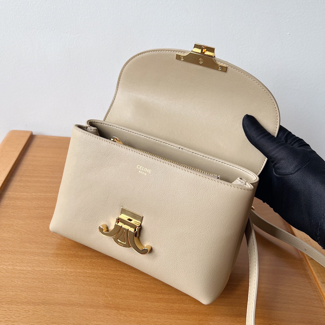 Bagsaaa Ce1i*e Teen Nino Bag In S*pple Calfskin Beige - 20.5 X 13 X 8 CM
