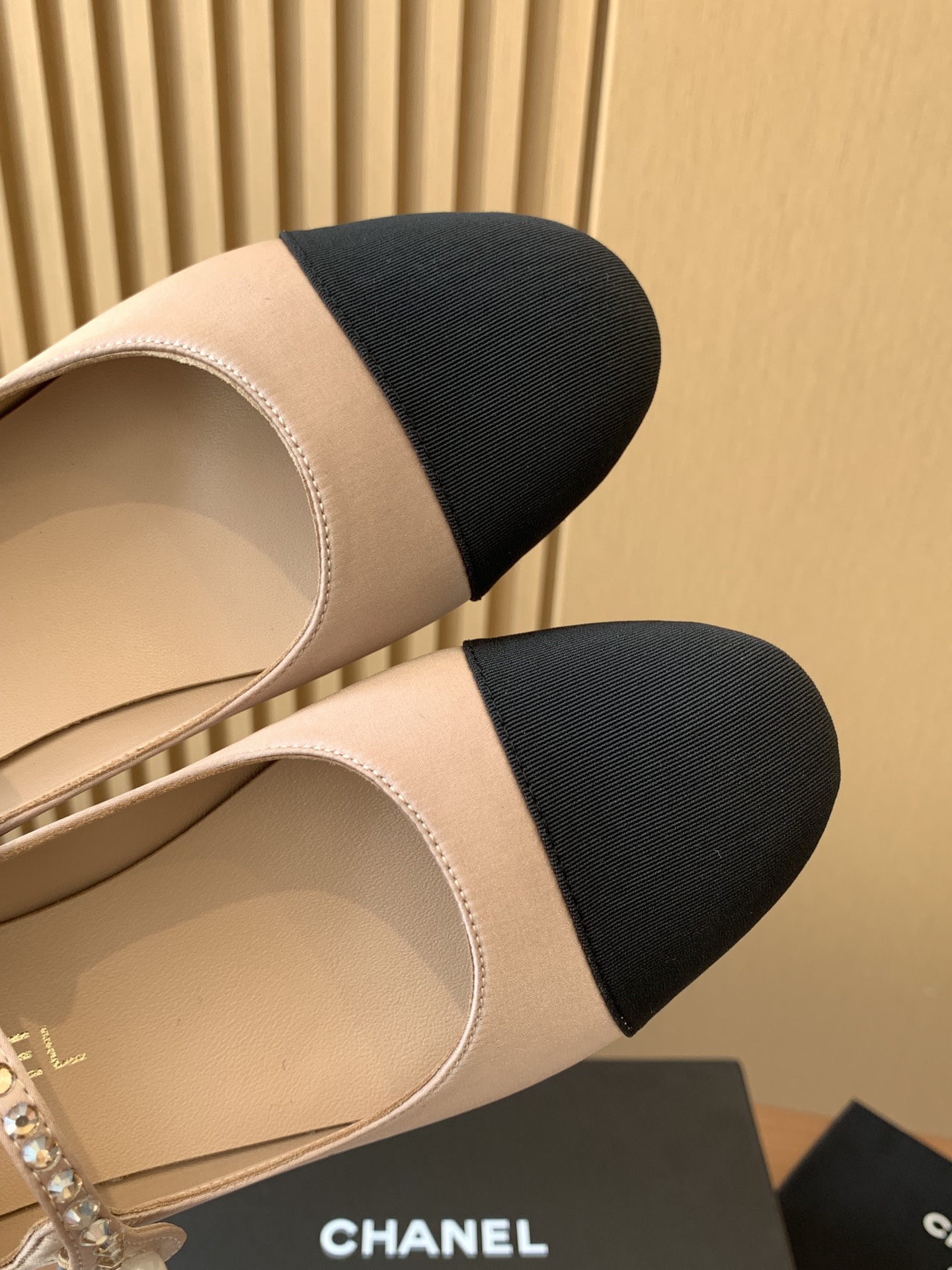 Bagsaaa Ch**el Mary Janes G45877 Beige Strass