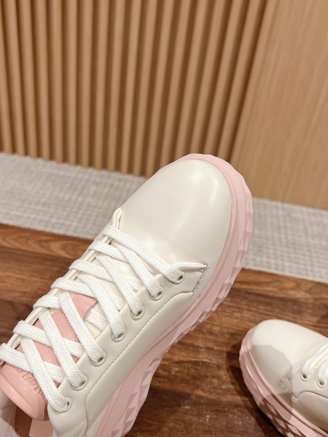 Bagsaaa J1m*y Ch00 Malbon D1am0nd Golf/F Latte and Macaron Leather Trainers