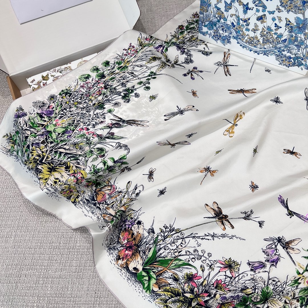 Bagsaaa D10r Scarf 03 - 90x90 cm
