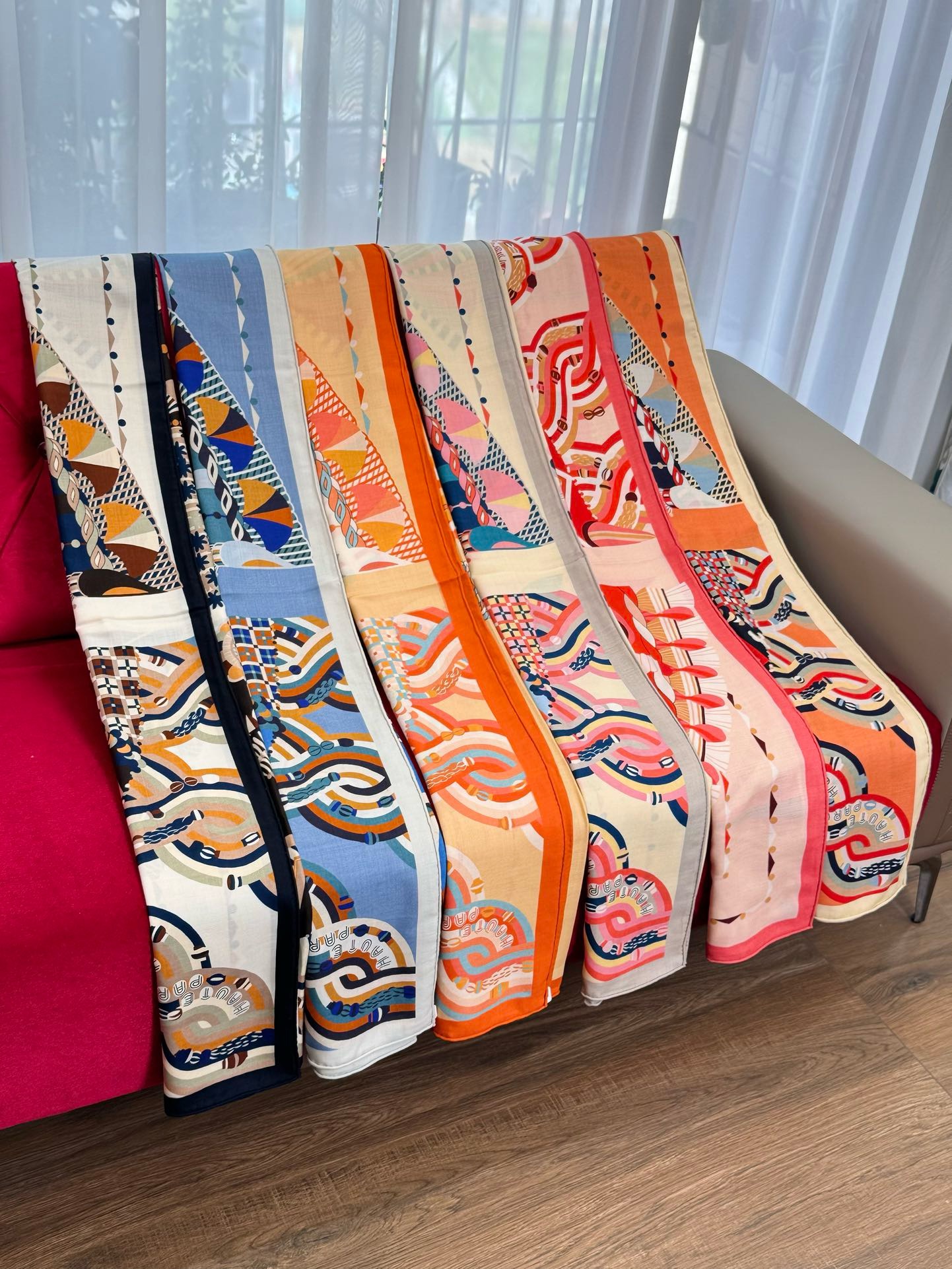 Bagsaaa H**me5 Scarf - 140x140 cm