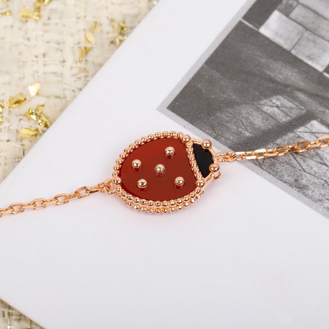 Bagsaaa VCA Bracelet