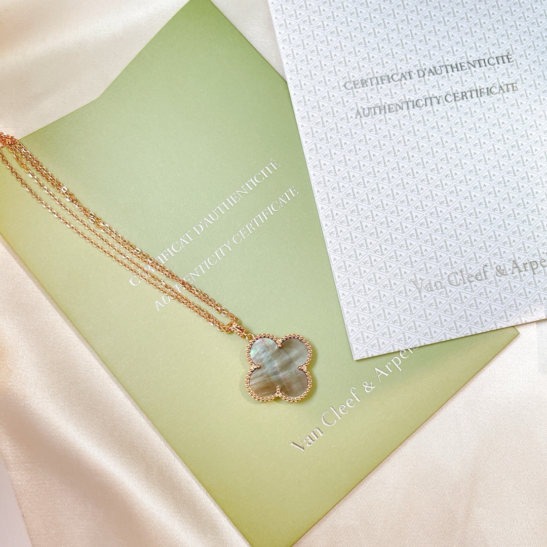 Bagsaaa VCA Necklace