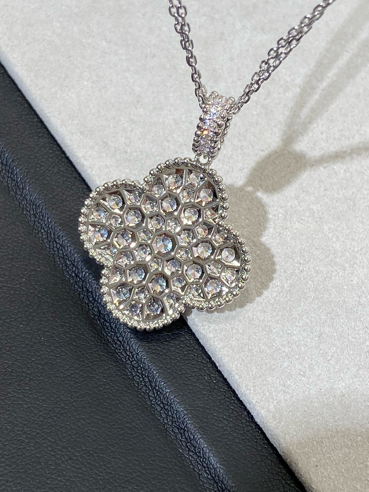 Bagsaaa VCA Necklace 05