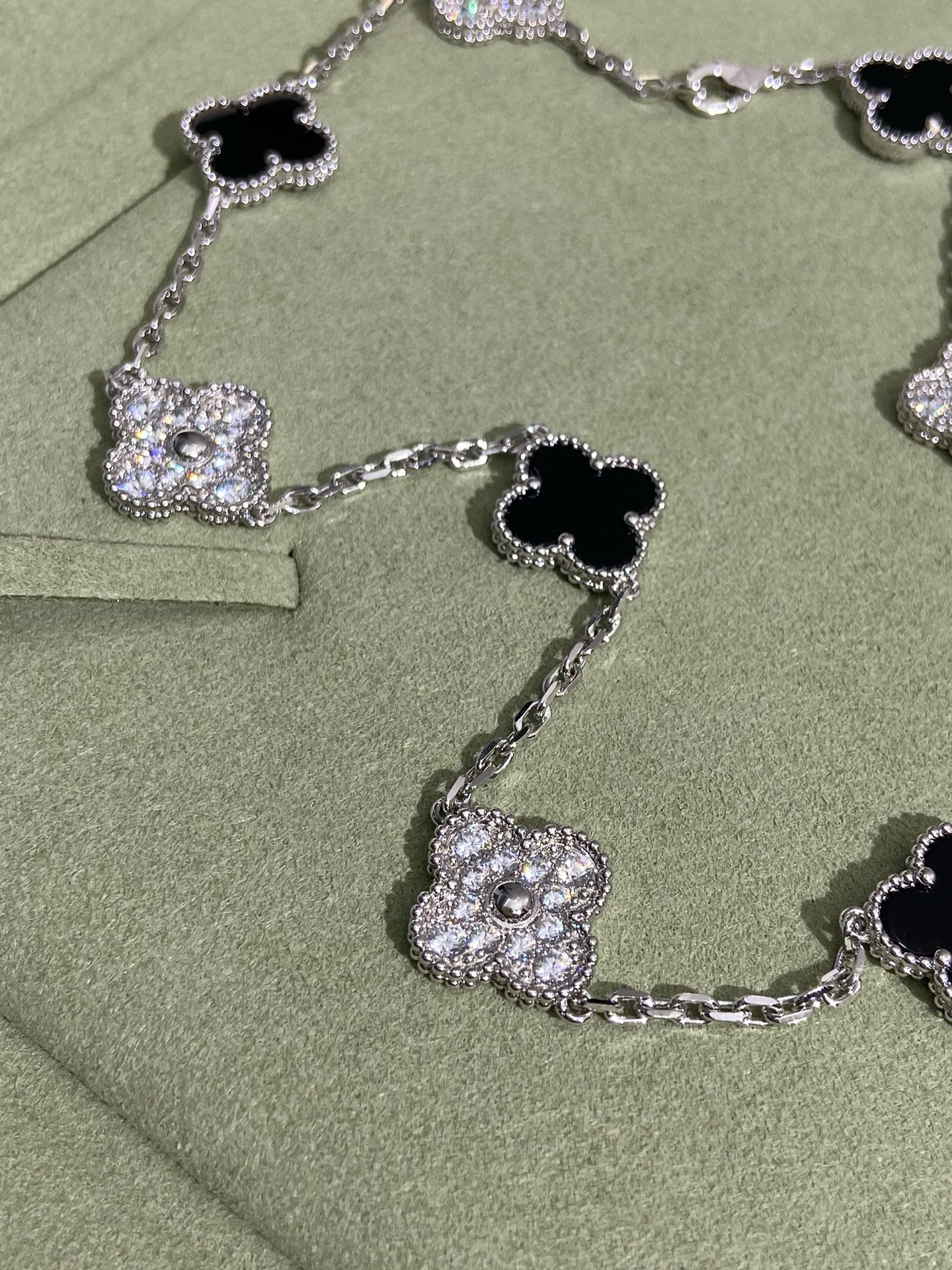 Bagsaaa VCA Necklace 08