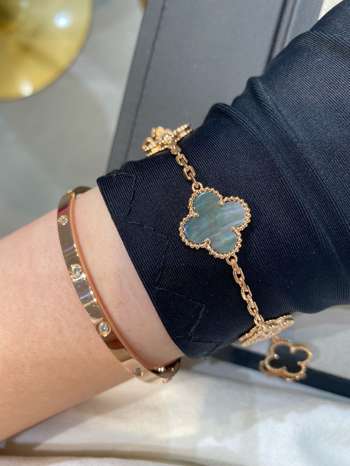Bagsaaa VCA Bracelet 02