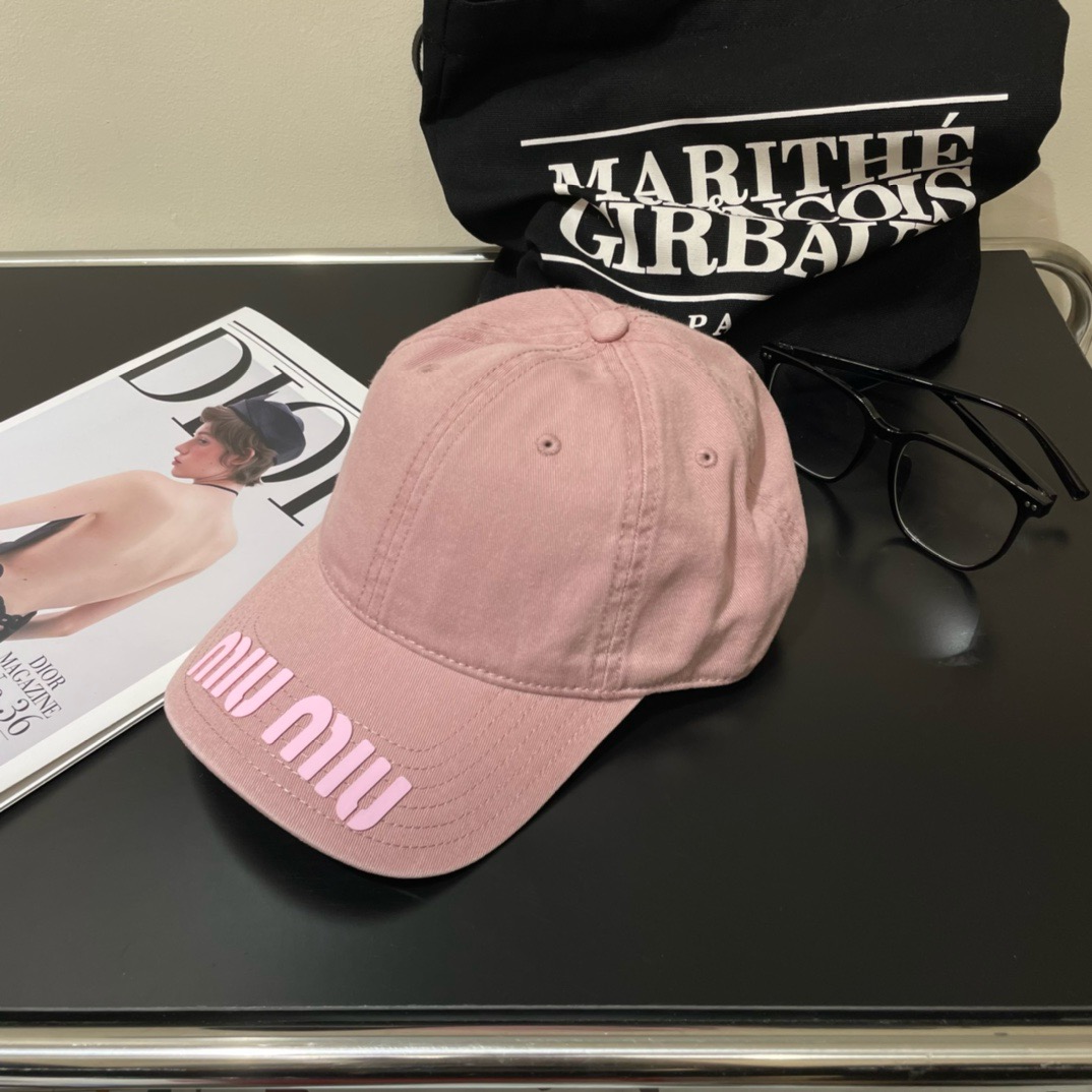 Bagsaaa M1um1u Hat 01