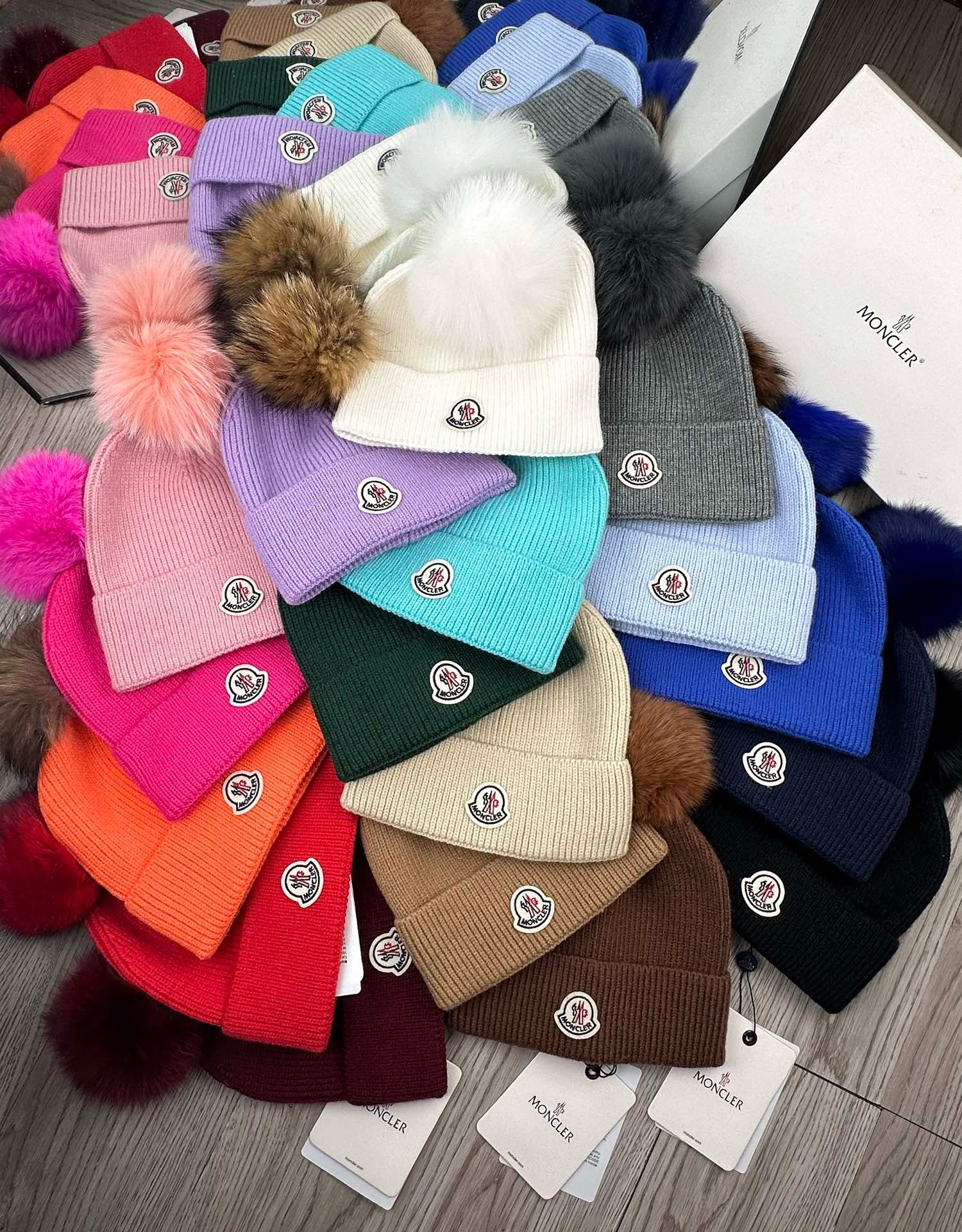 Bagsaaa Moncler Wool Beanie 02