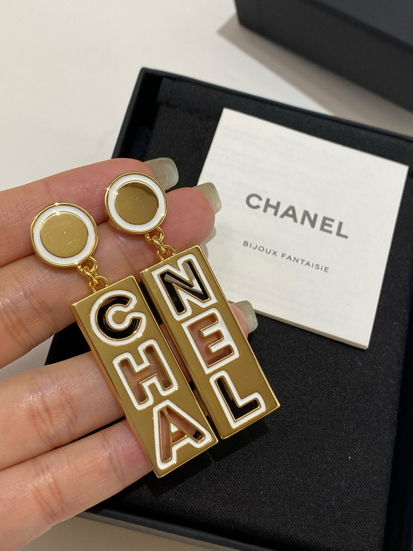 Bagsaaa Ch**el Earrings 08