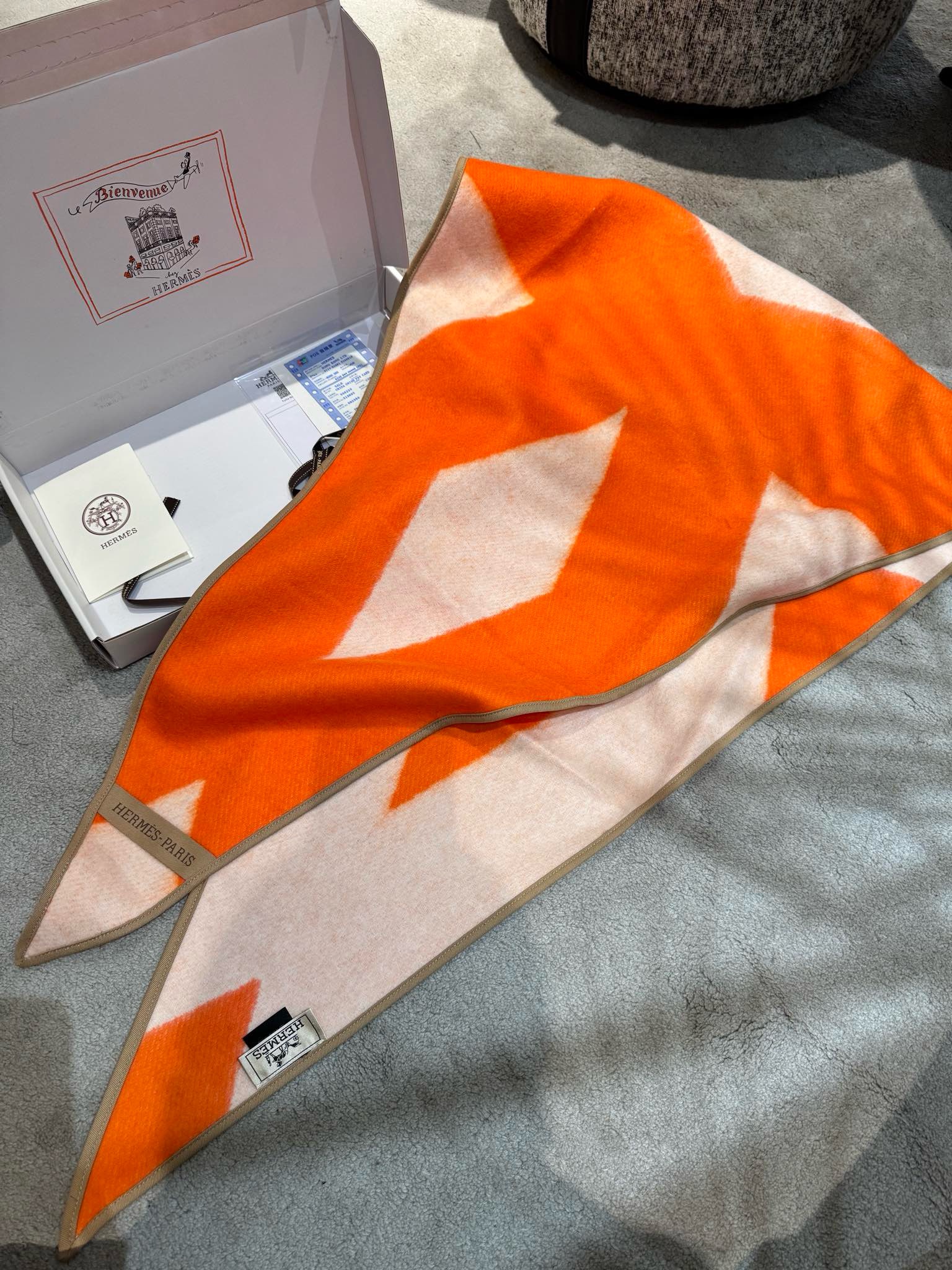 Bagsaaa H**me5 Scarf 01 - 186x70cm