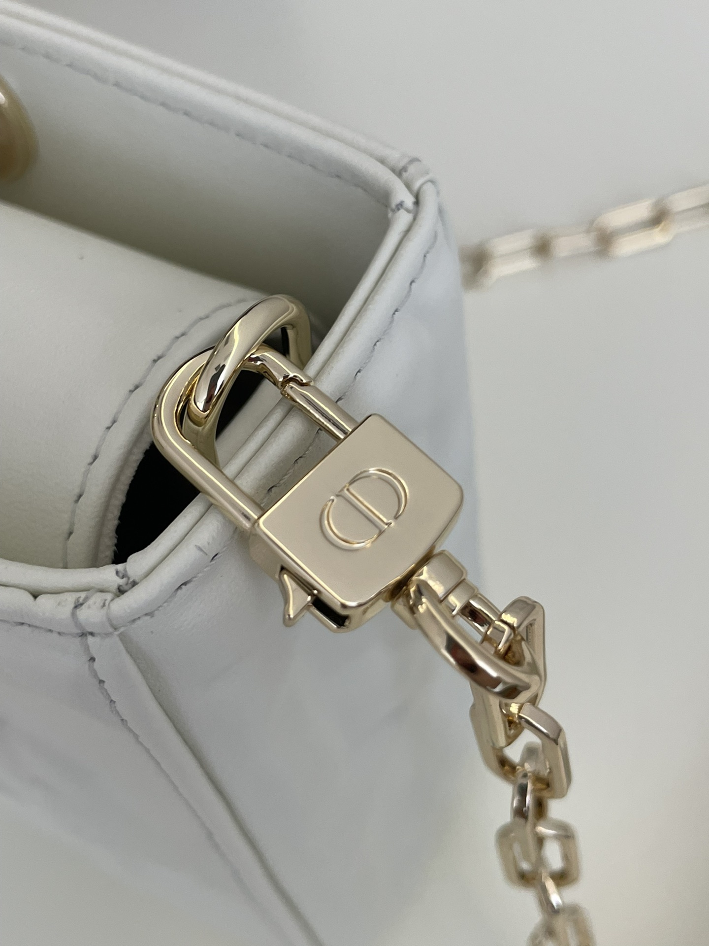 Bagsaaa D10r Medium Lady D-Joy Bag White Graphic Cannage Calfskin - 26 x 13.5 x 5 cm