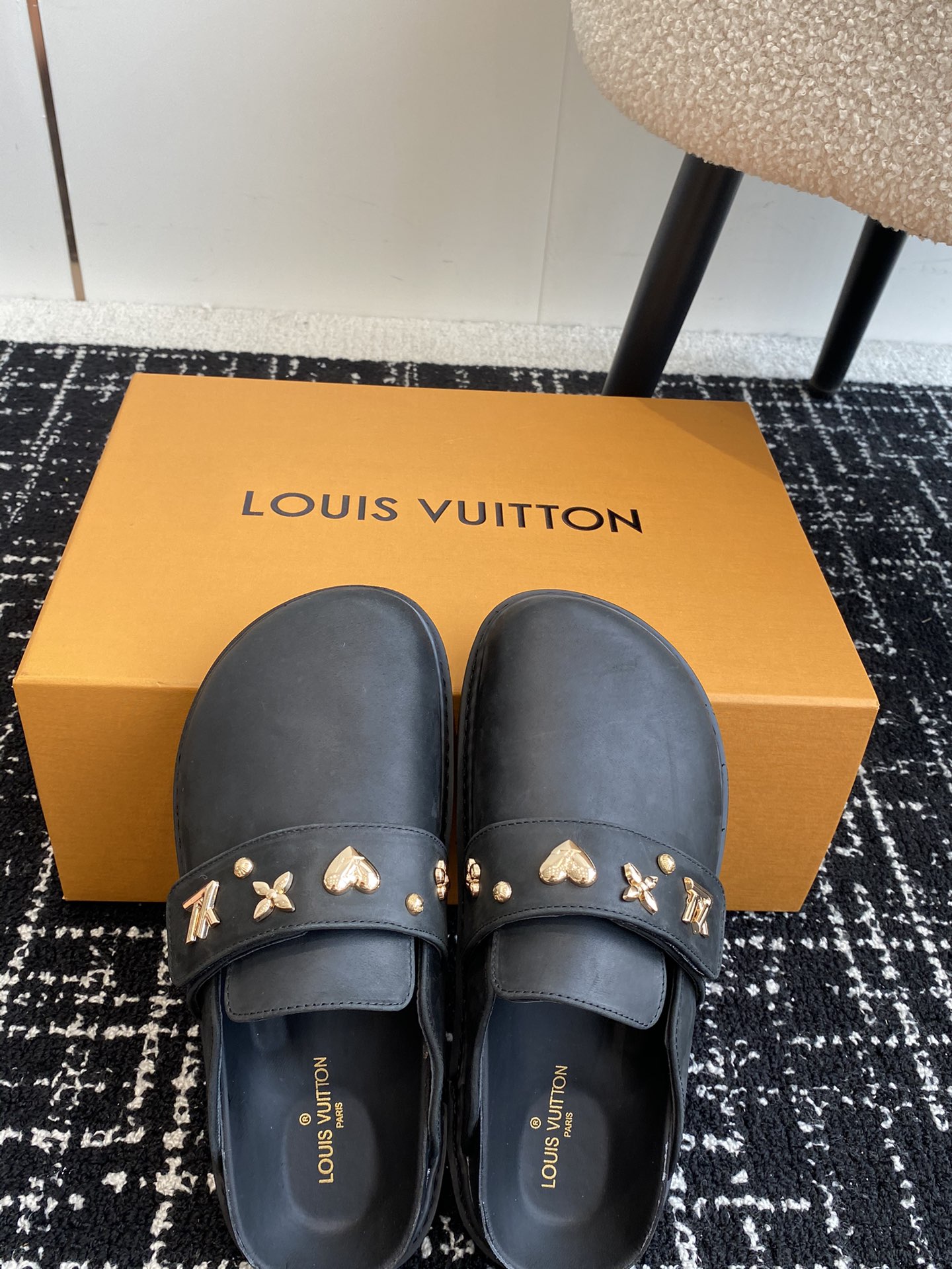 Bagsaaa L0vis Vvtt0n LV Cosy Flat Comfort Clog Black