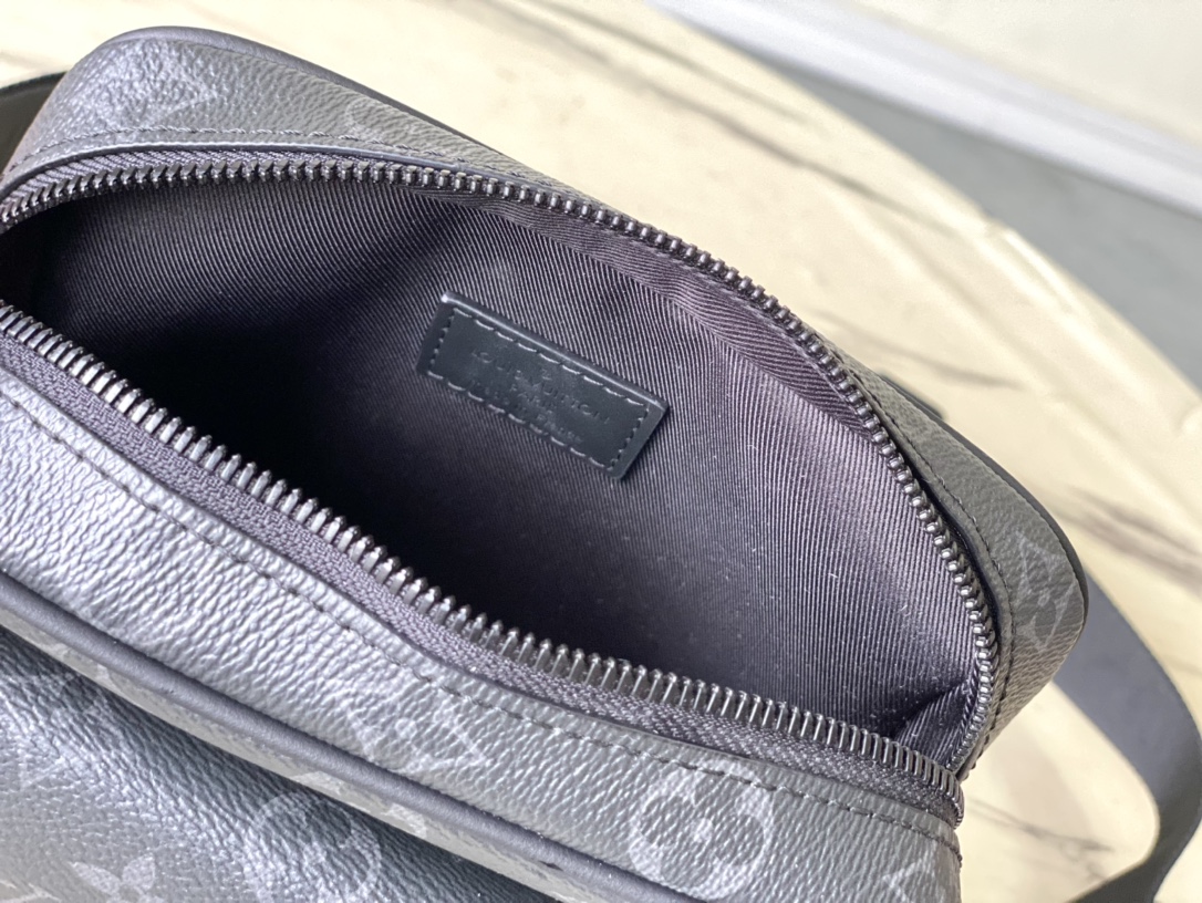 Bagsaaa L0vis Vvtt0n M12518 Getaway Messenger - 17 x 7.8 x 18 cm