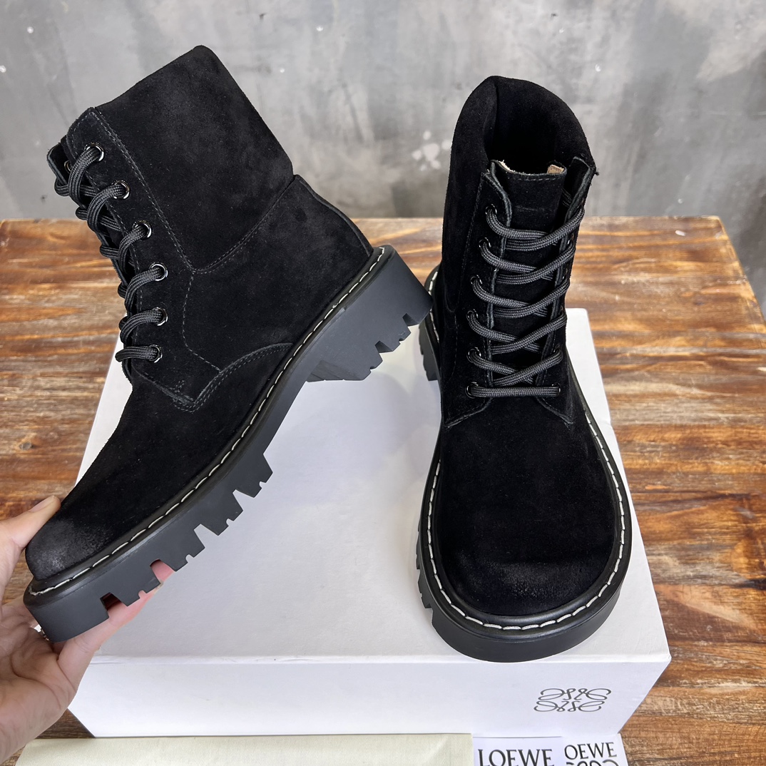 Bagsaaa L0ew* Sierra combat boot in suede Black