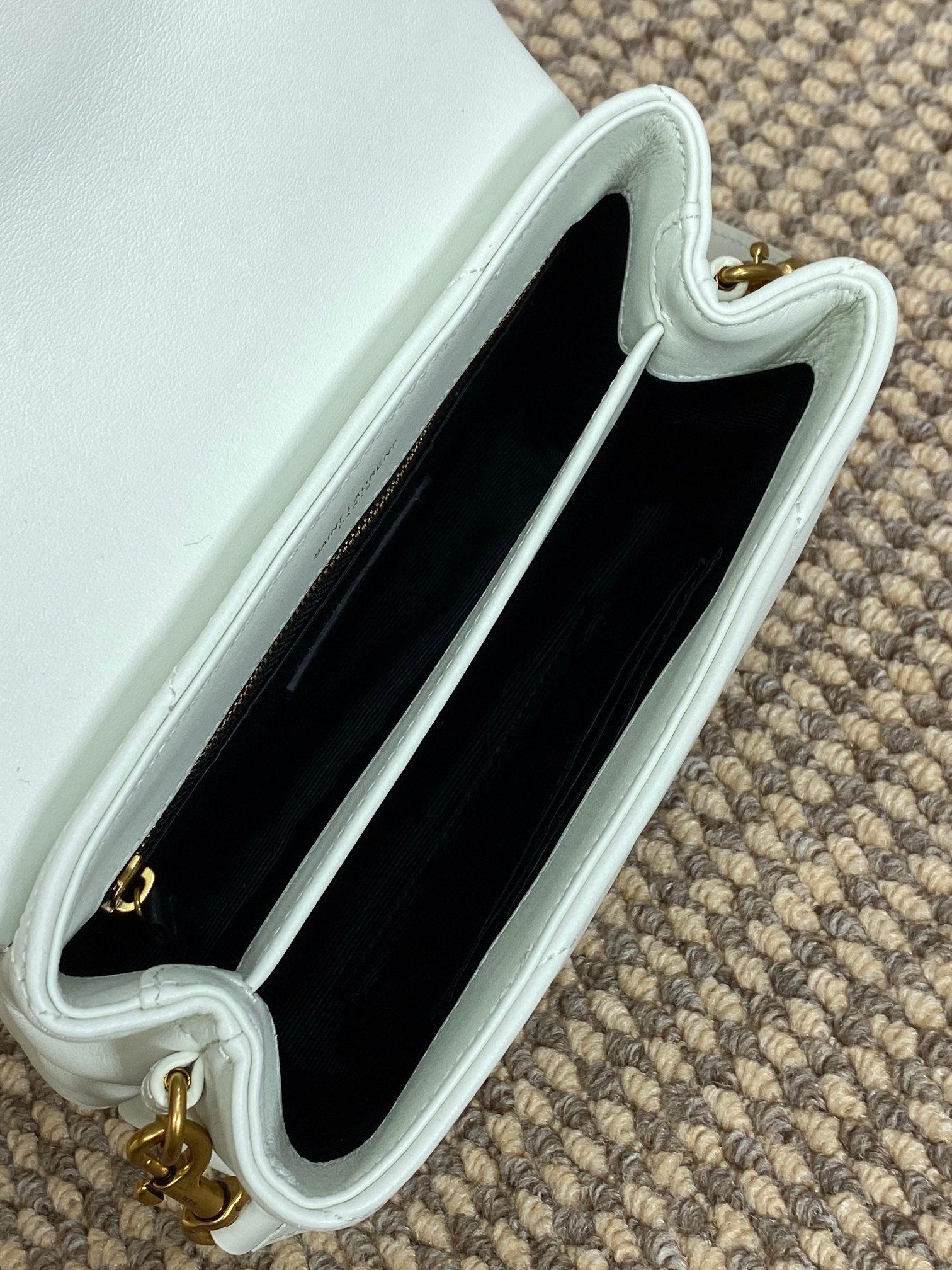 Bagsaaa Y51 Toy Loulou In Quilted Leather 678401 White - 20 x 14 x 7.5 cm