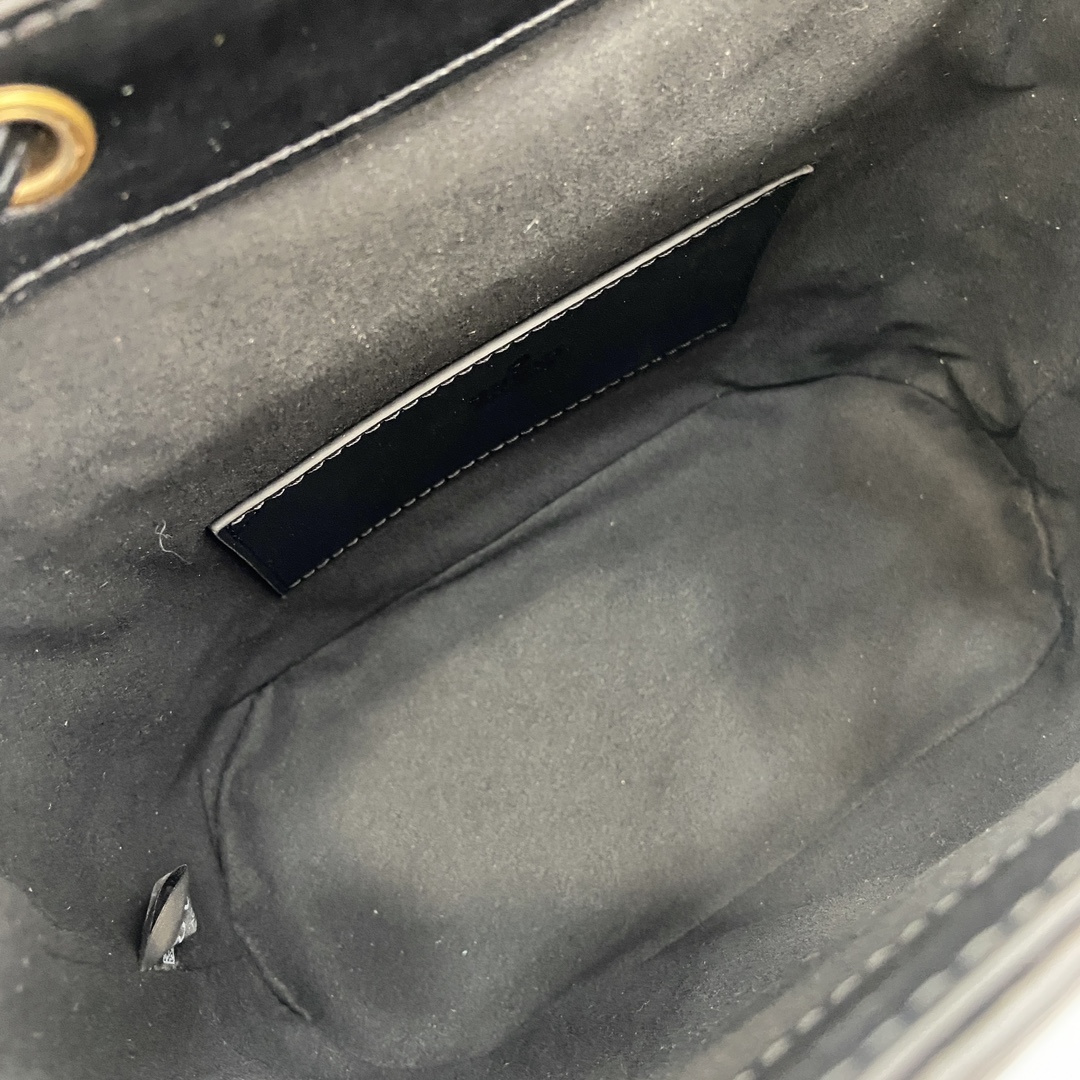 Bagsaaa Gvc*1 GG Marmont mini backpack 777253 black - 20x19x11 cm