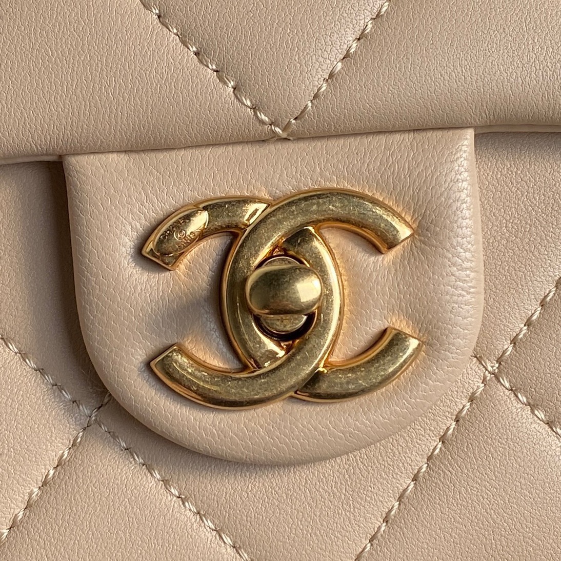 Bagsaaa Ch**el Small Flap Bag AS5174 Beige - 14 × 21 × 7 cm