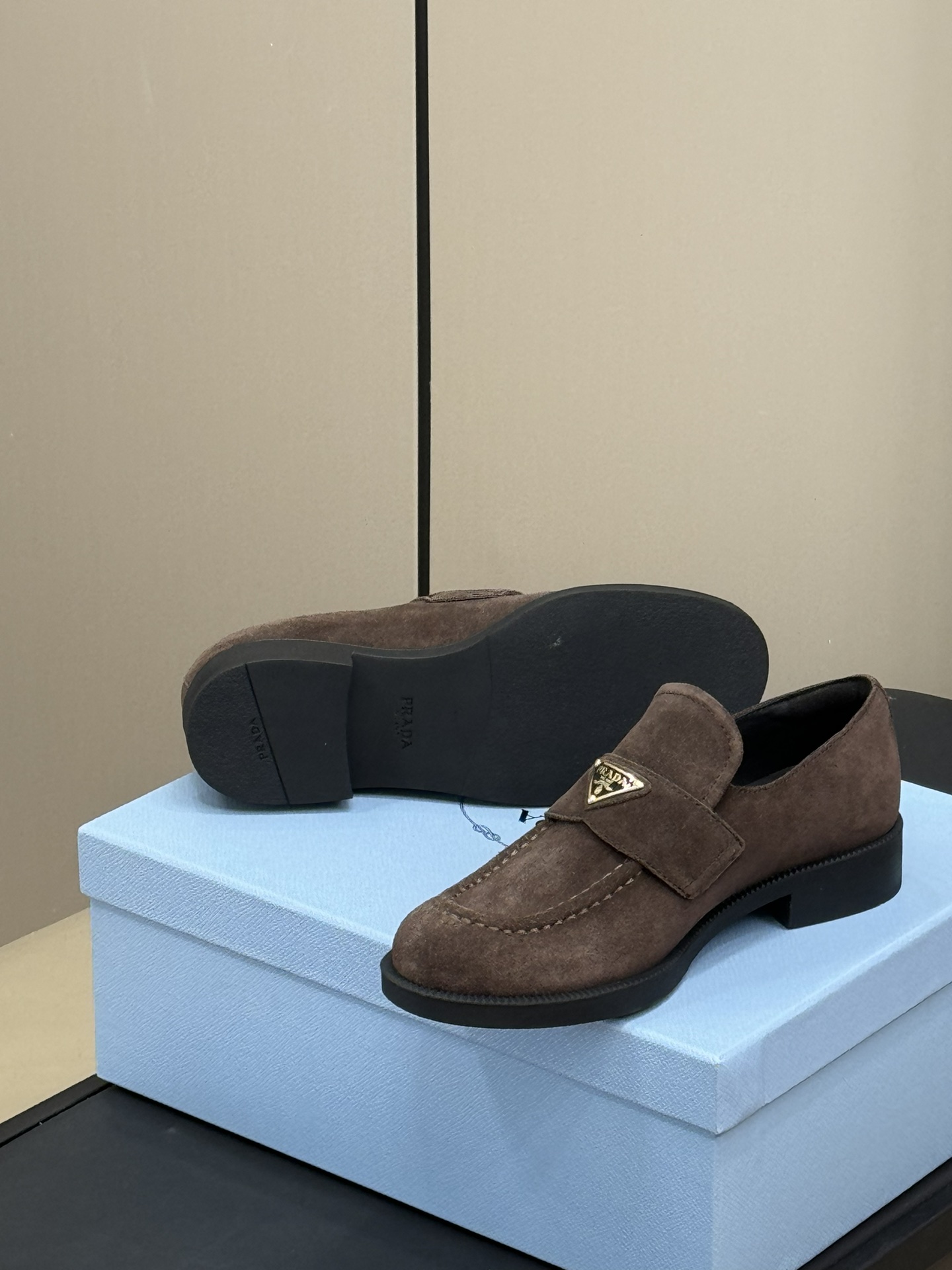 Bagsaaa Pra*a Suede loafers dark brown