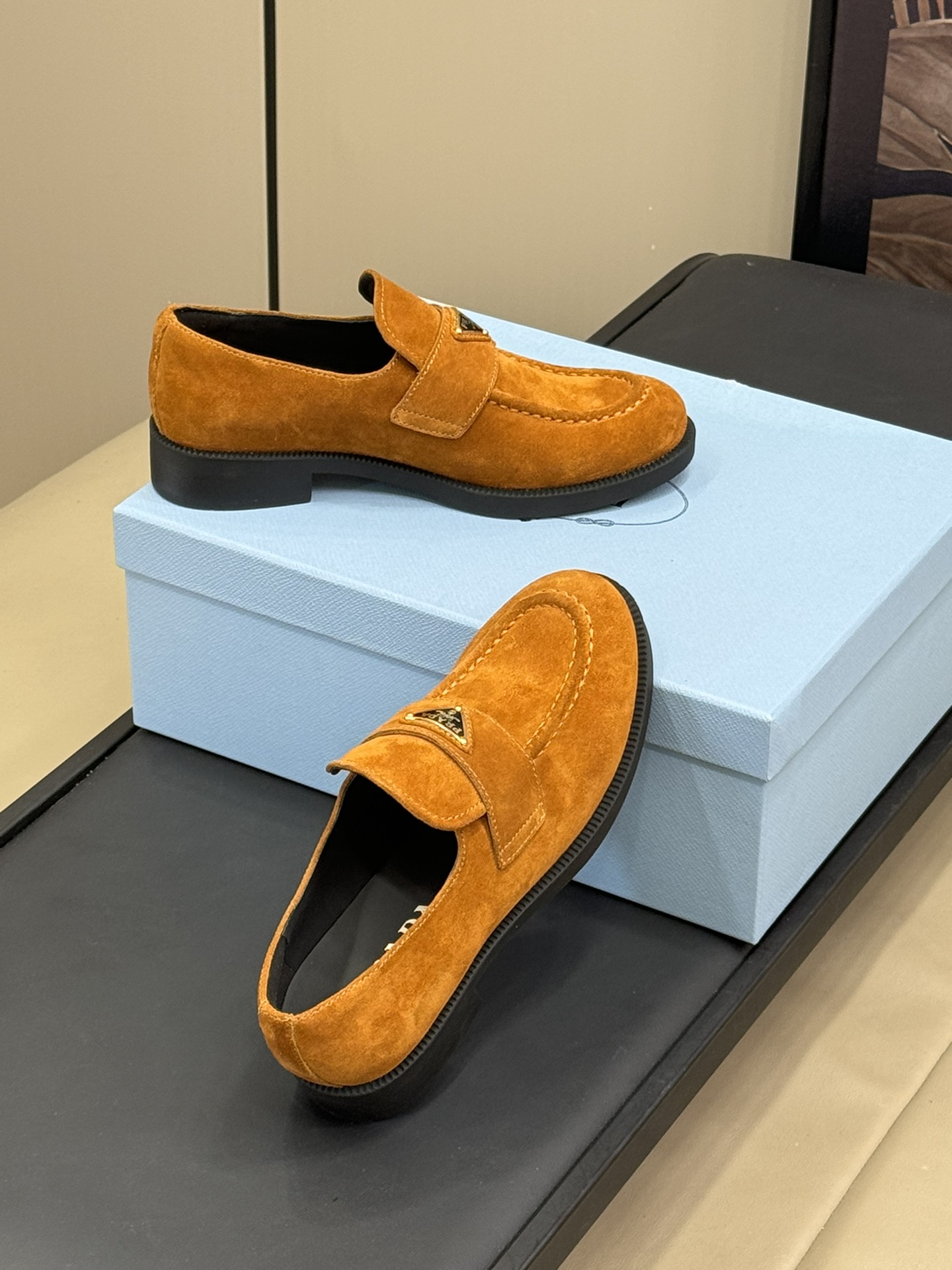 Bagsaaa Pra*a Suede loafers brown