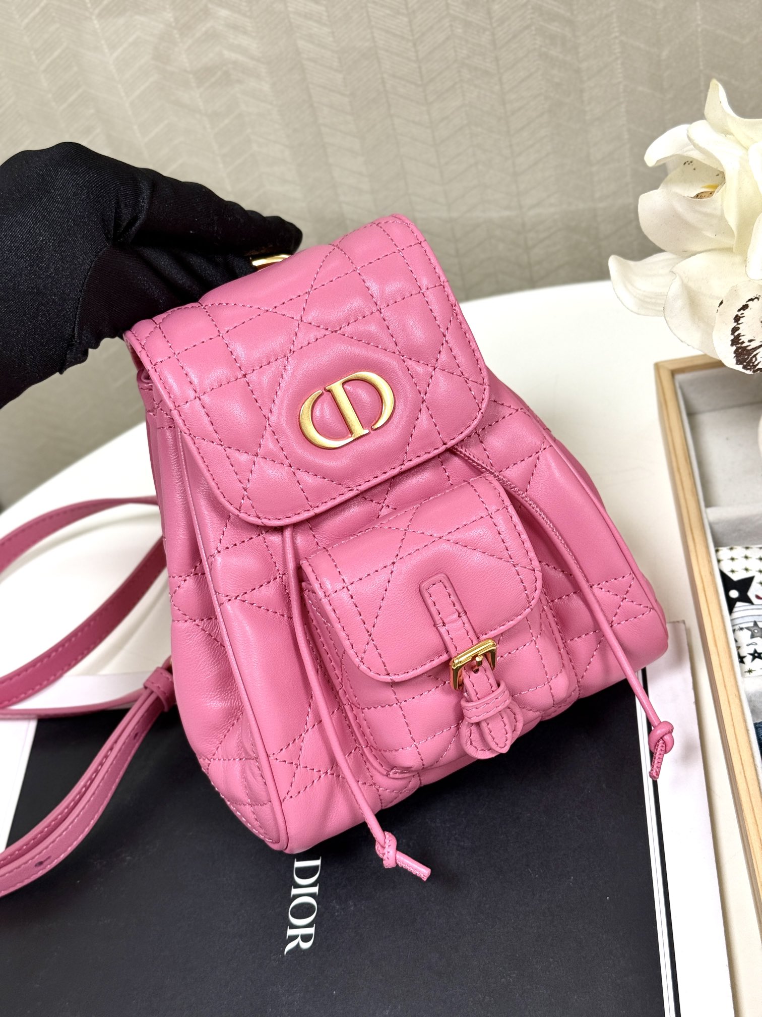 Bagsaaa Small D10r Caro Backpack Hydrangea Pink Macrocannage Lambskin - 19.5 x 18.5 x 8.5 cm