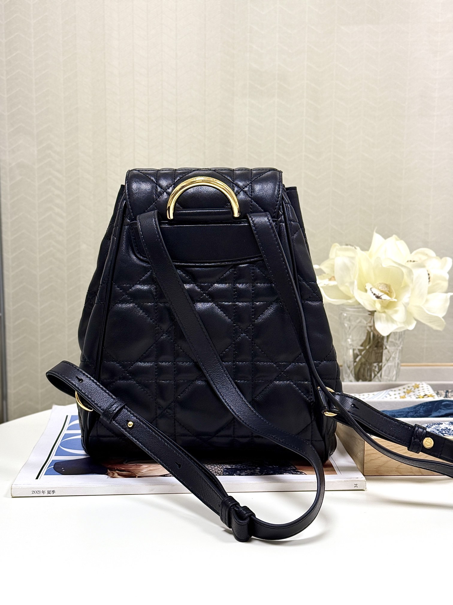 Bagsaaa Medium D10r Caro Backpack Black Macrocannage Lambskin - 23 x 26.7 x 12.5 cm